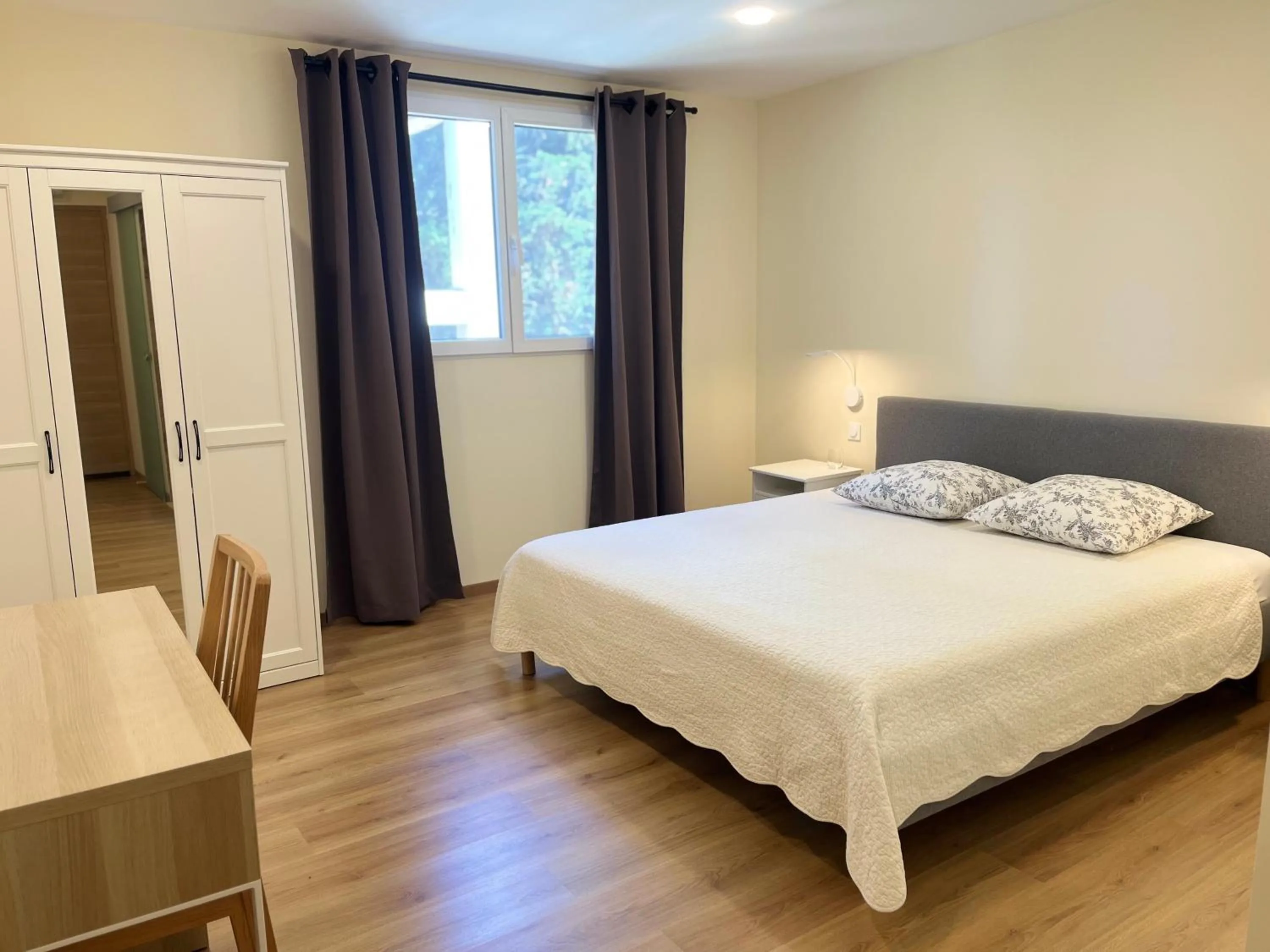 Grand Tamaris Hosting