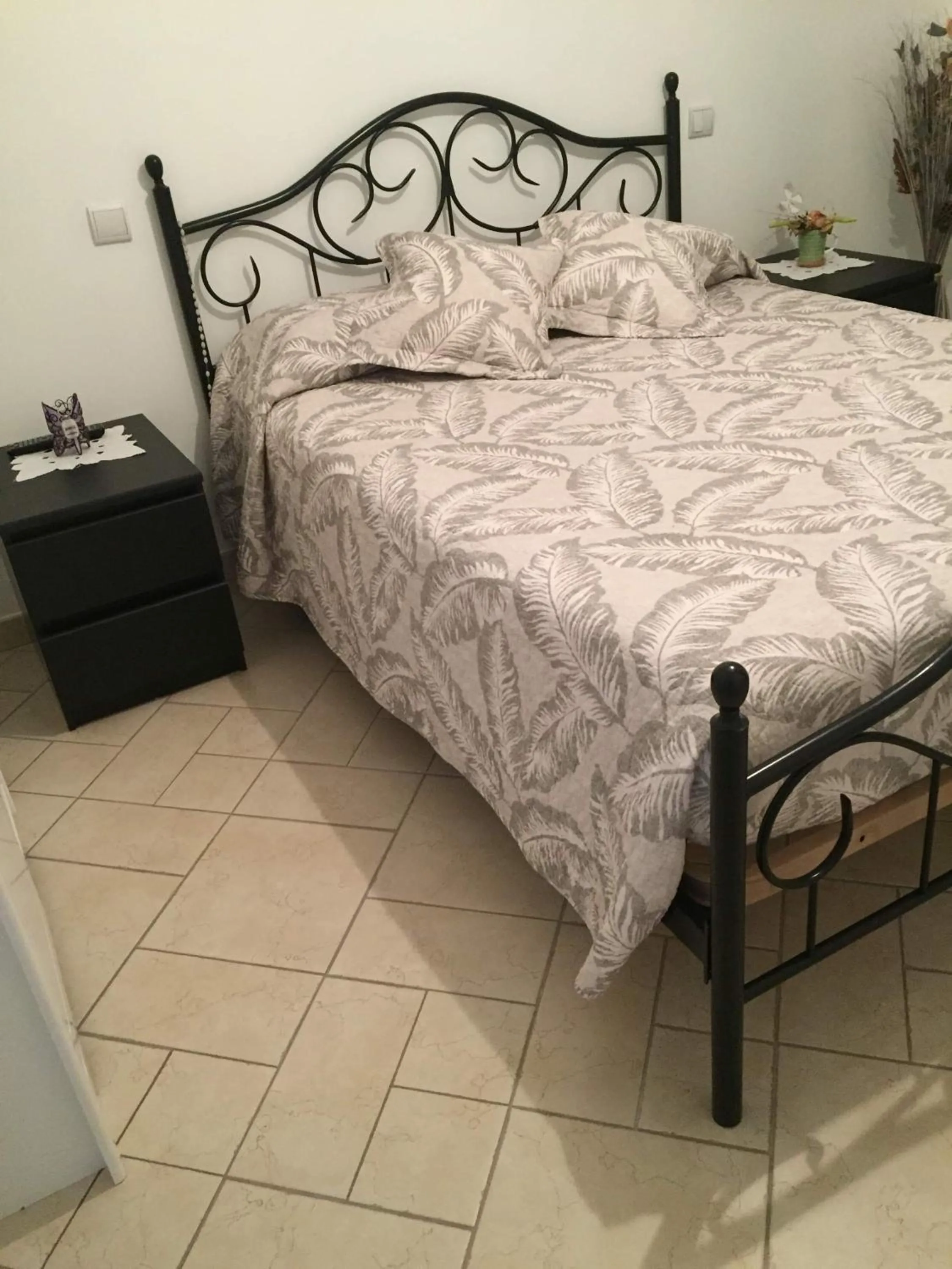 Photo of the whole room, Bed in Chambres d'hôtes Chez Coco