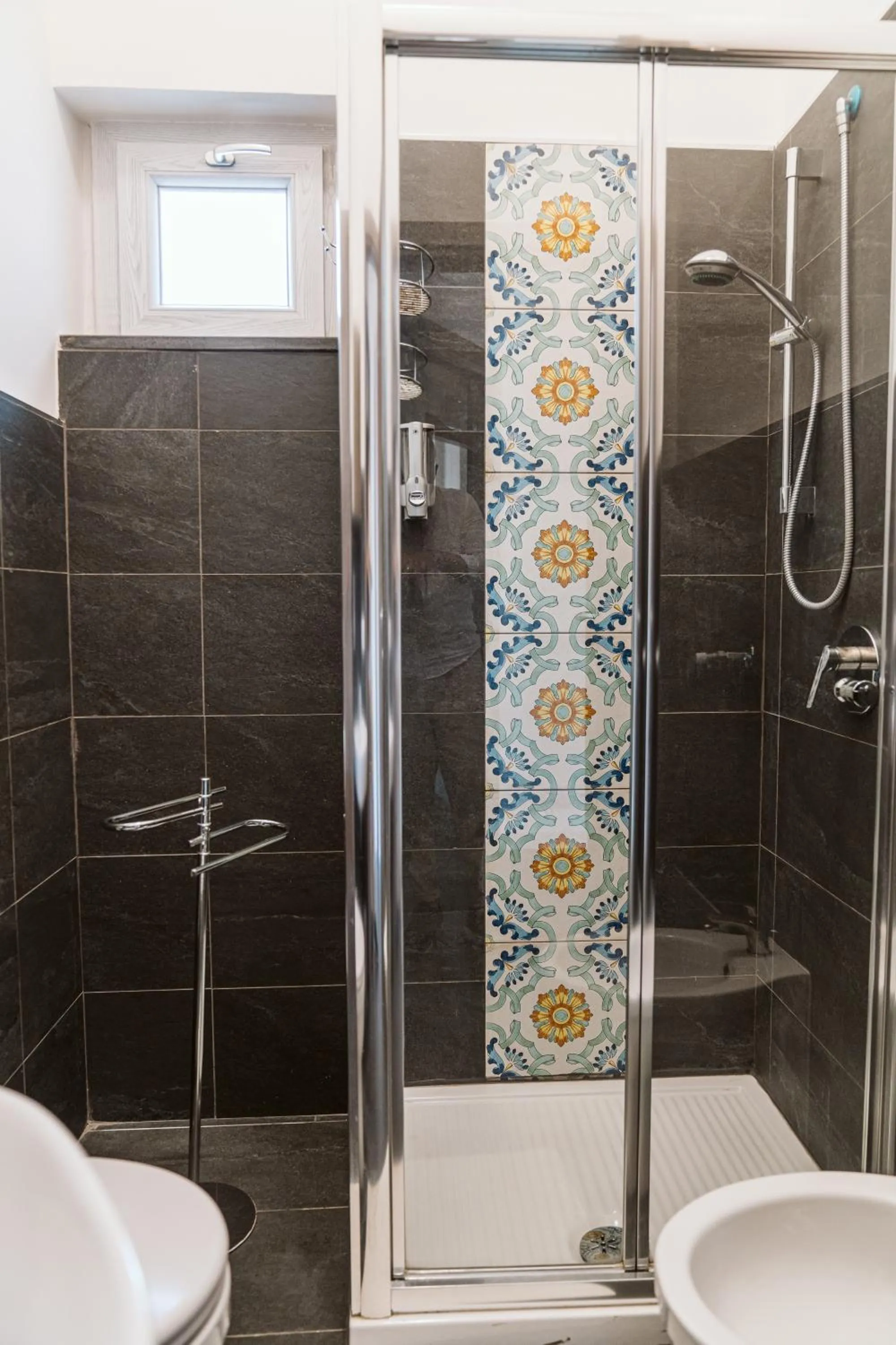 Shower in Pandora Rooms - Pompei - Central Pompeii Near the Ruins