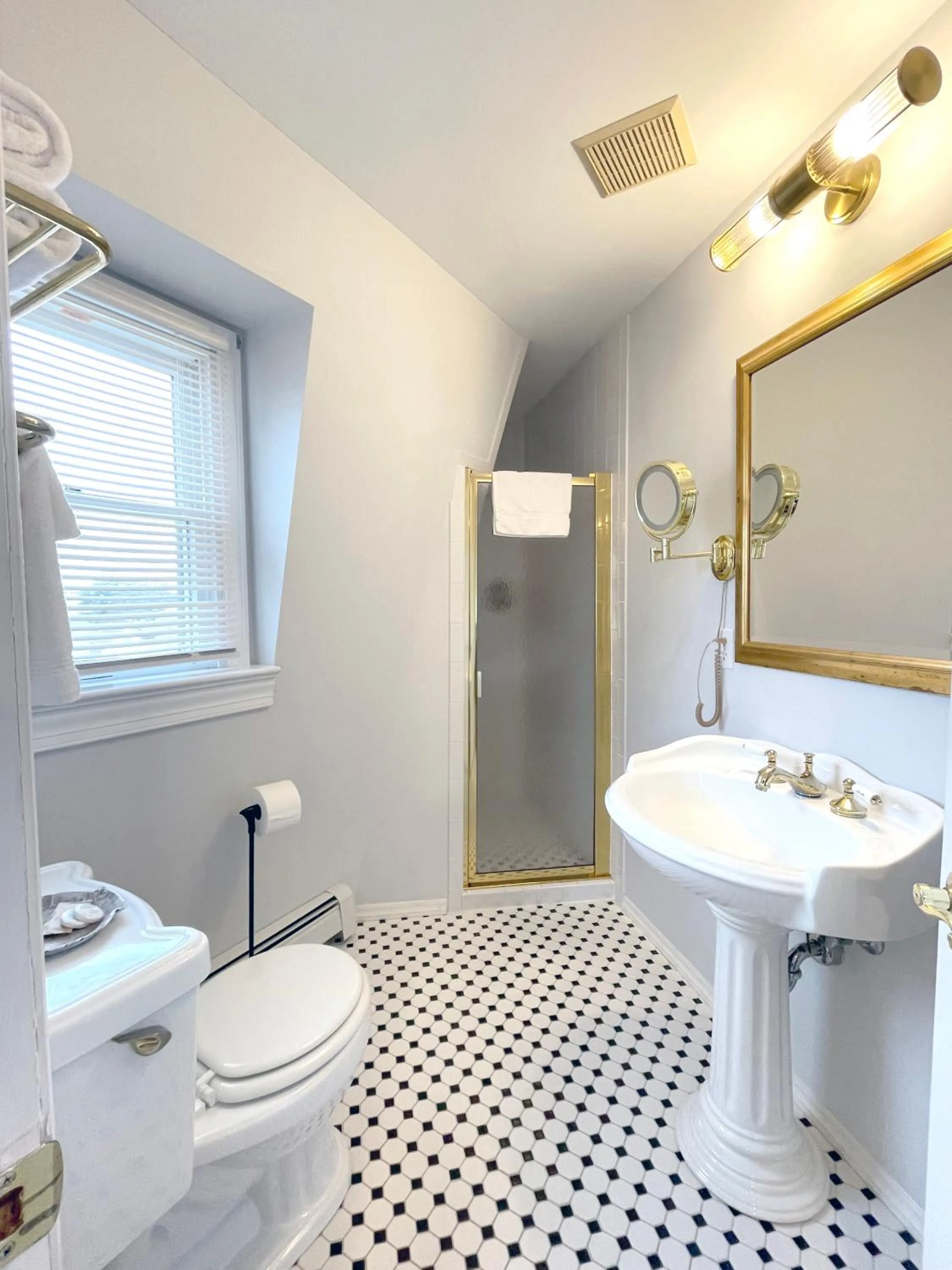 Shower in Tandem Bike Inn