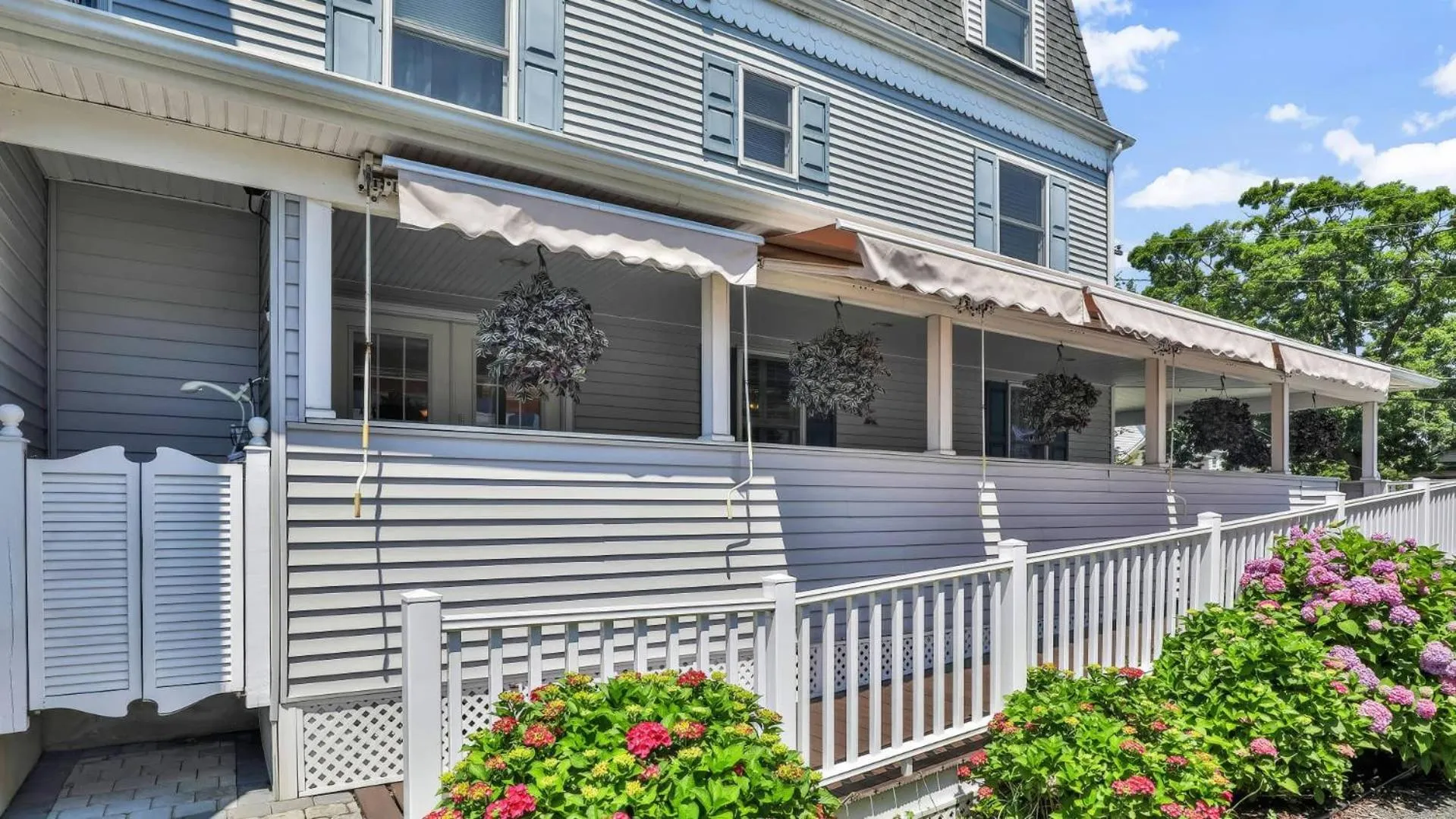 Property building in Tandem Bike Inn