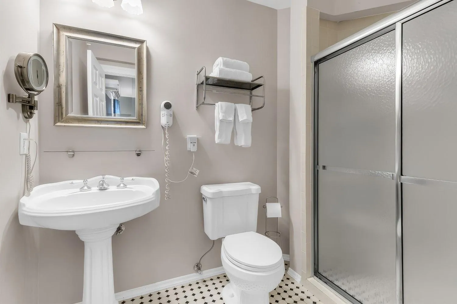 Shower in Tandem Bike Inn