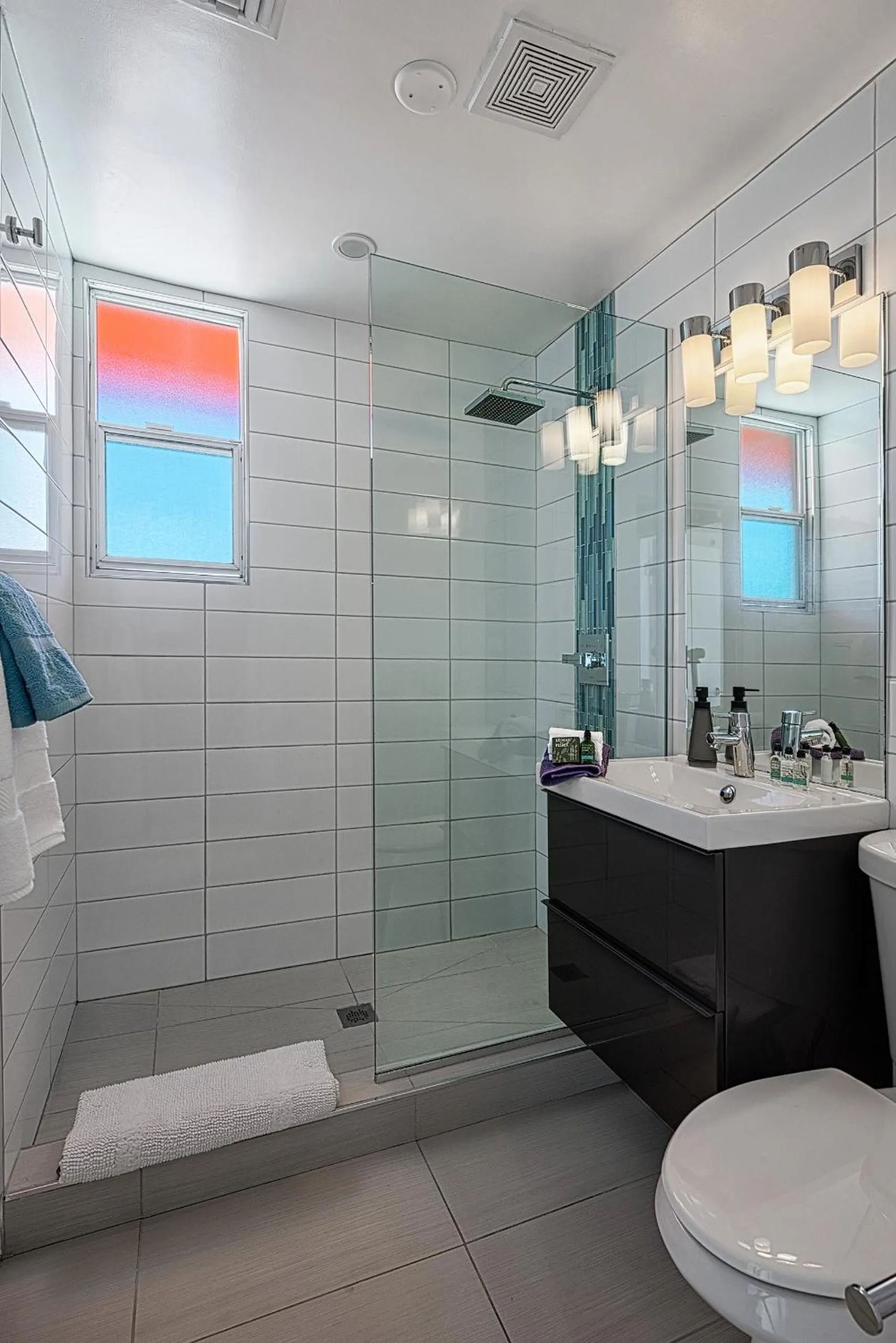 Bathroom in The Twist Palm Springs