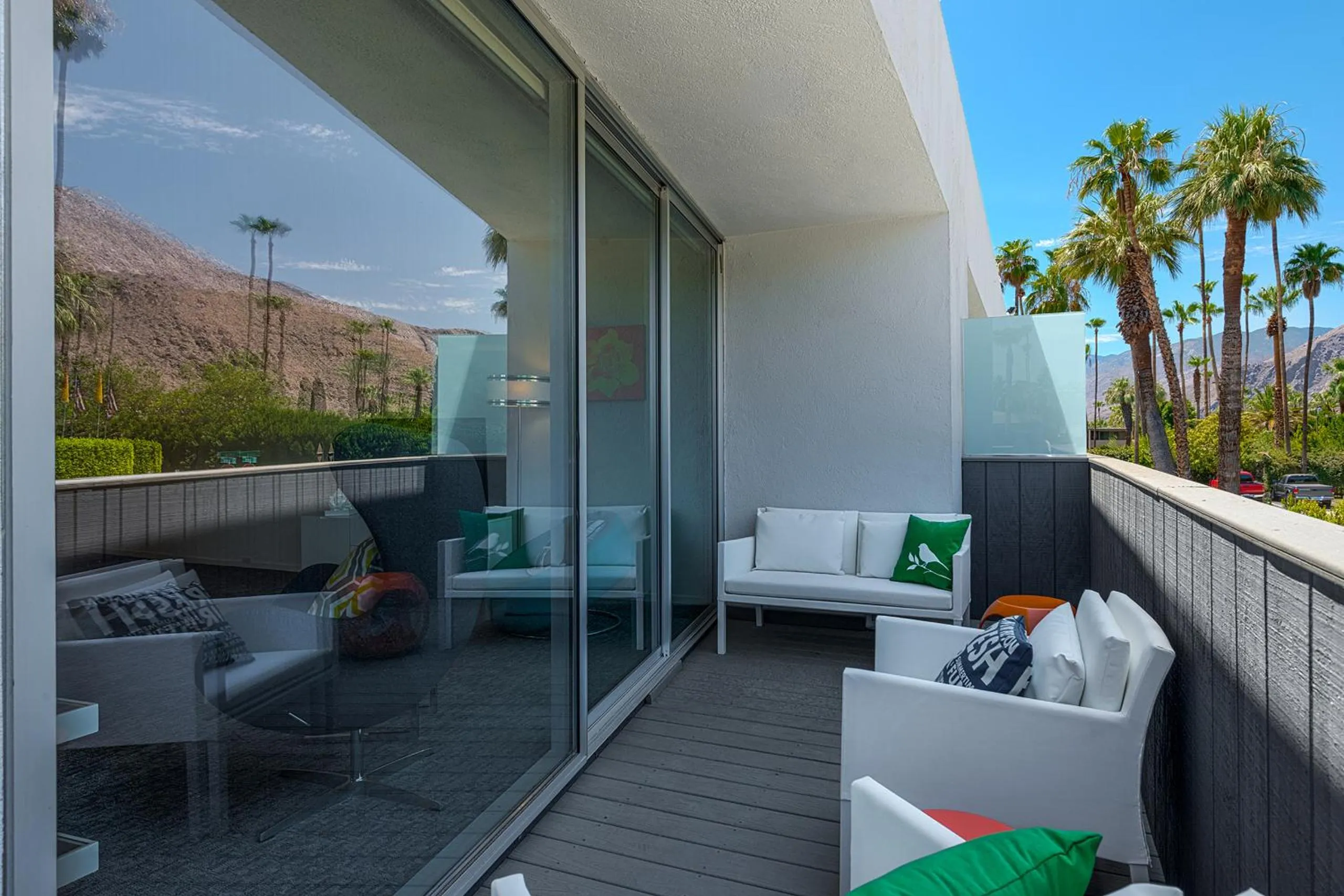 Balcony/Terrace in The Twist Palm Springs