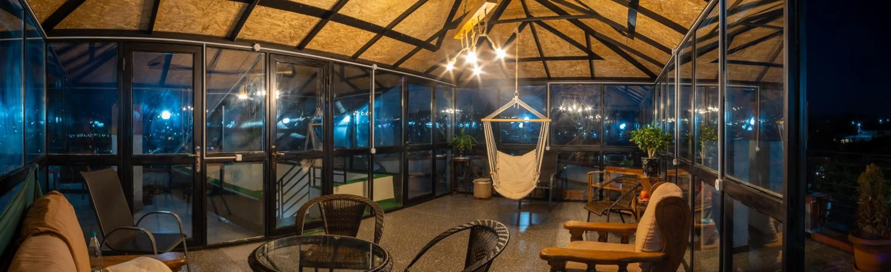 Balcony/Terrace in Balanchine