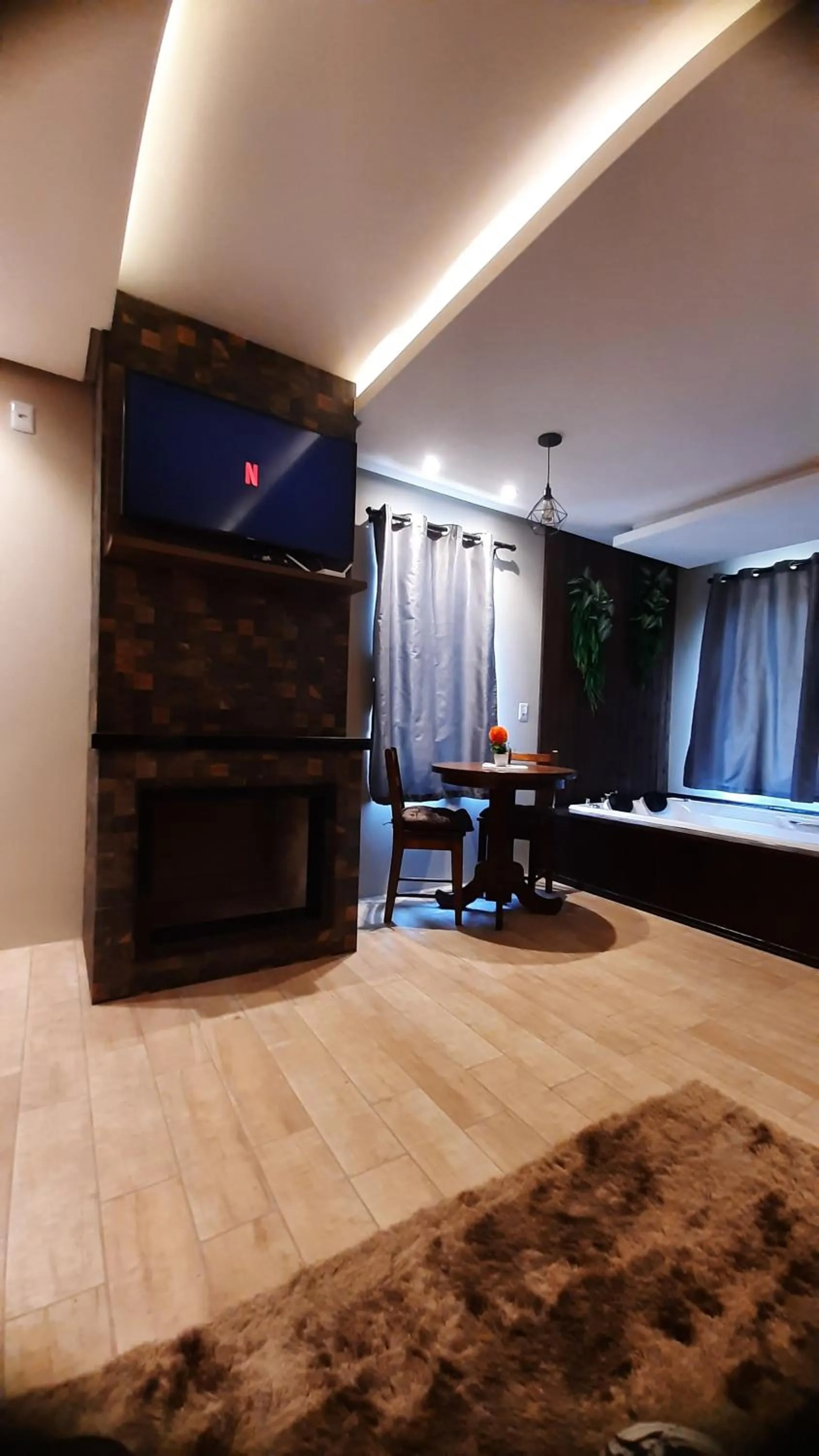 Communal lounge/ TV room in Pousada Recanto dos Canyons