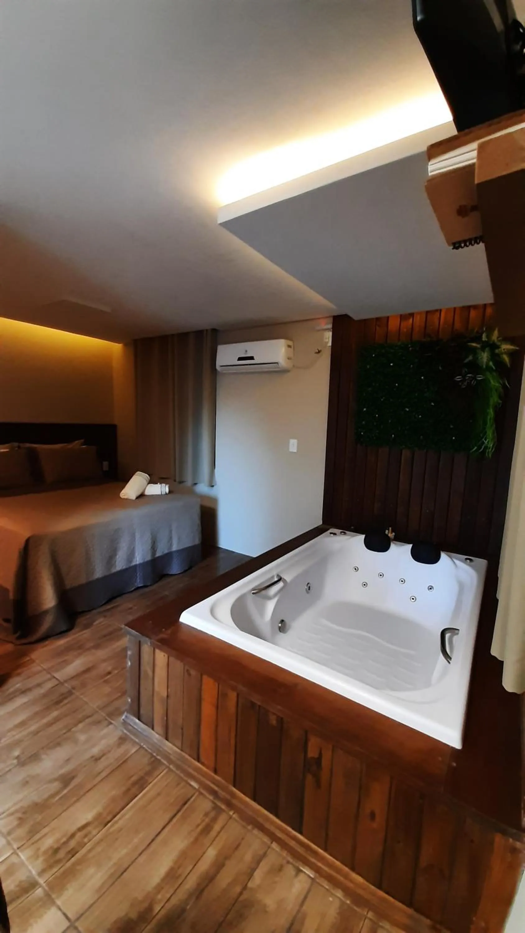 Hot Tub in Pousada Recanto dos Canyons