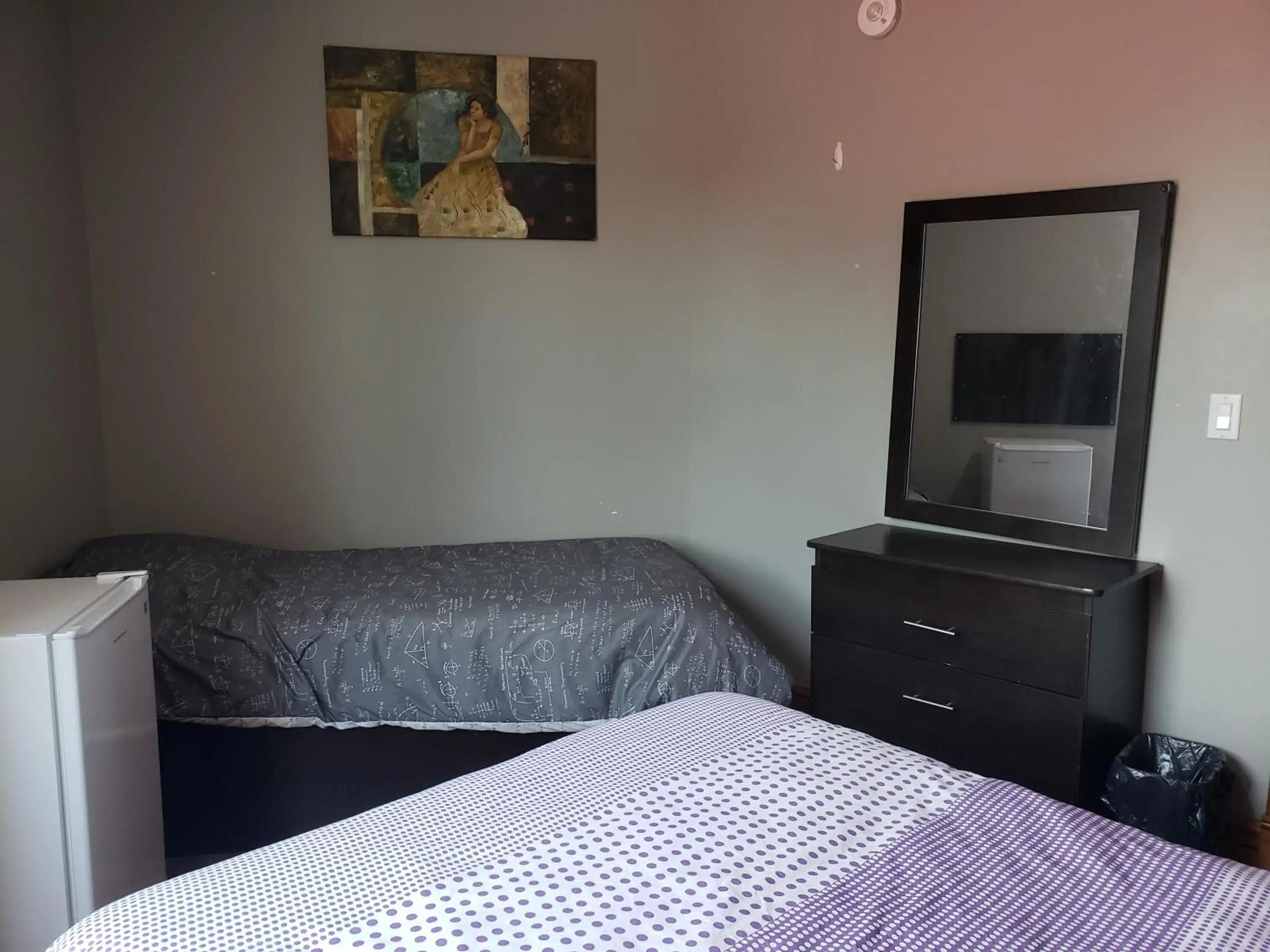 Deluxe Triple Room in Hepworth Hostel Deluxe Triple Room in Hepworth Hostel