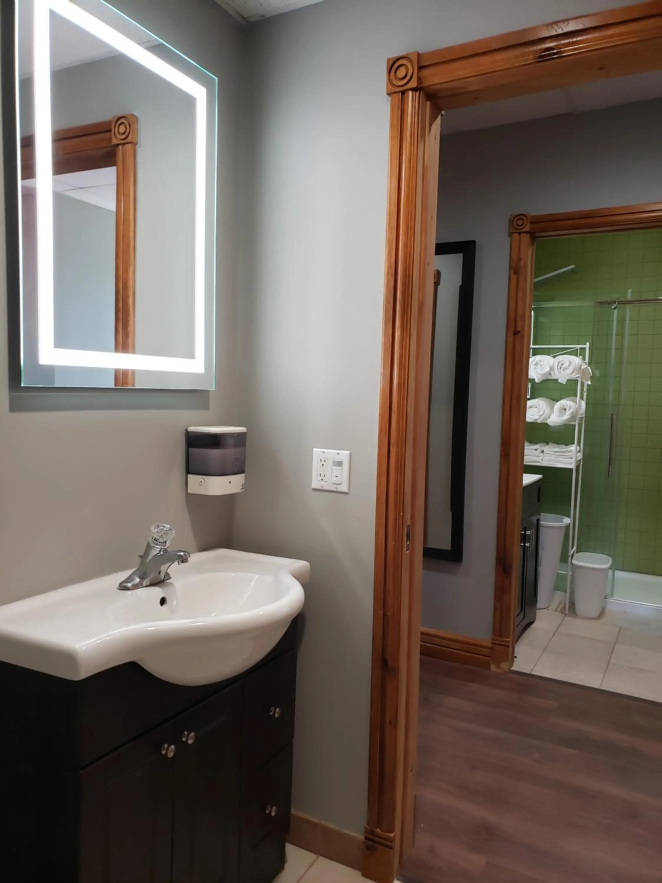 Shower in Hepworth Hostel