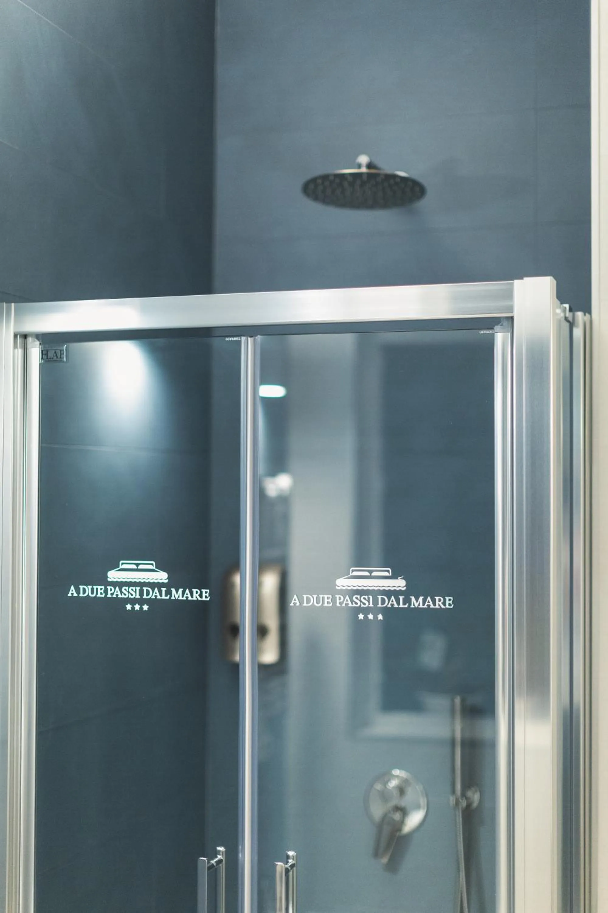 Shower in B&B a due passi dal mare