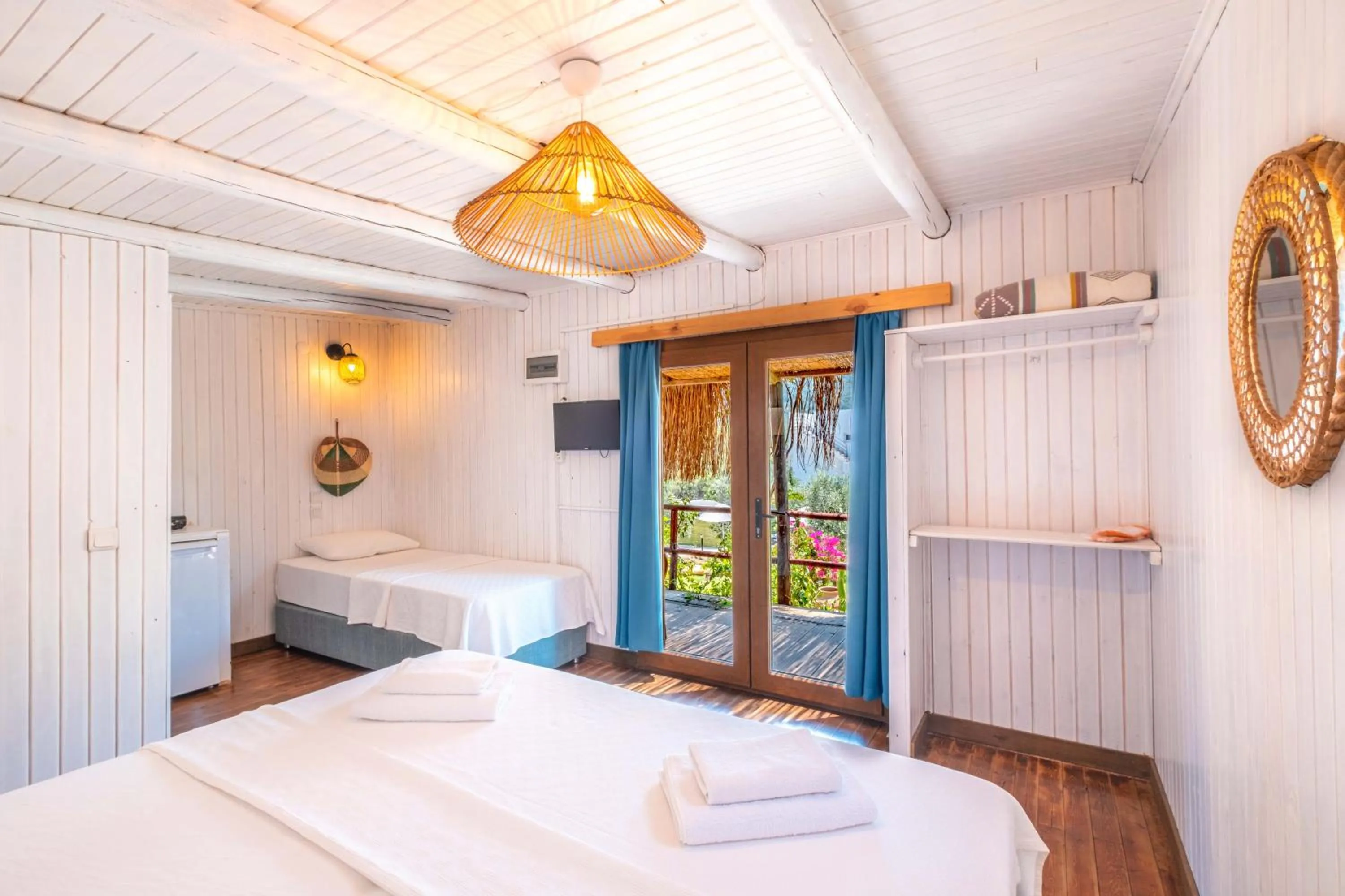 Bed in Kaş Joy Glamping