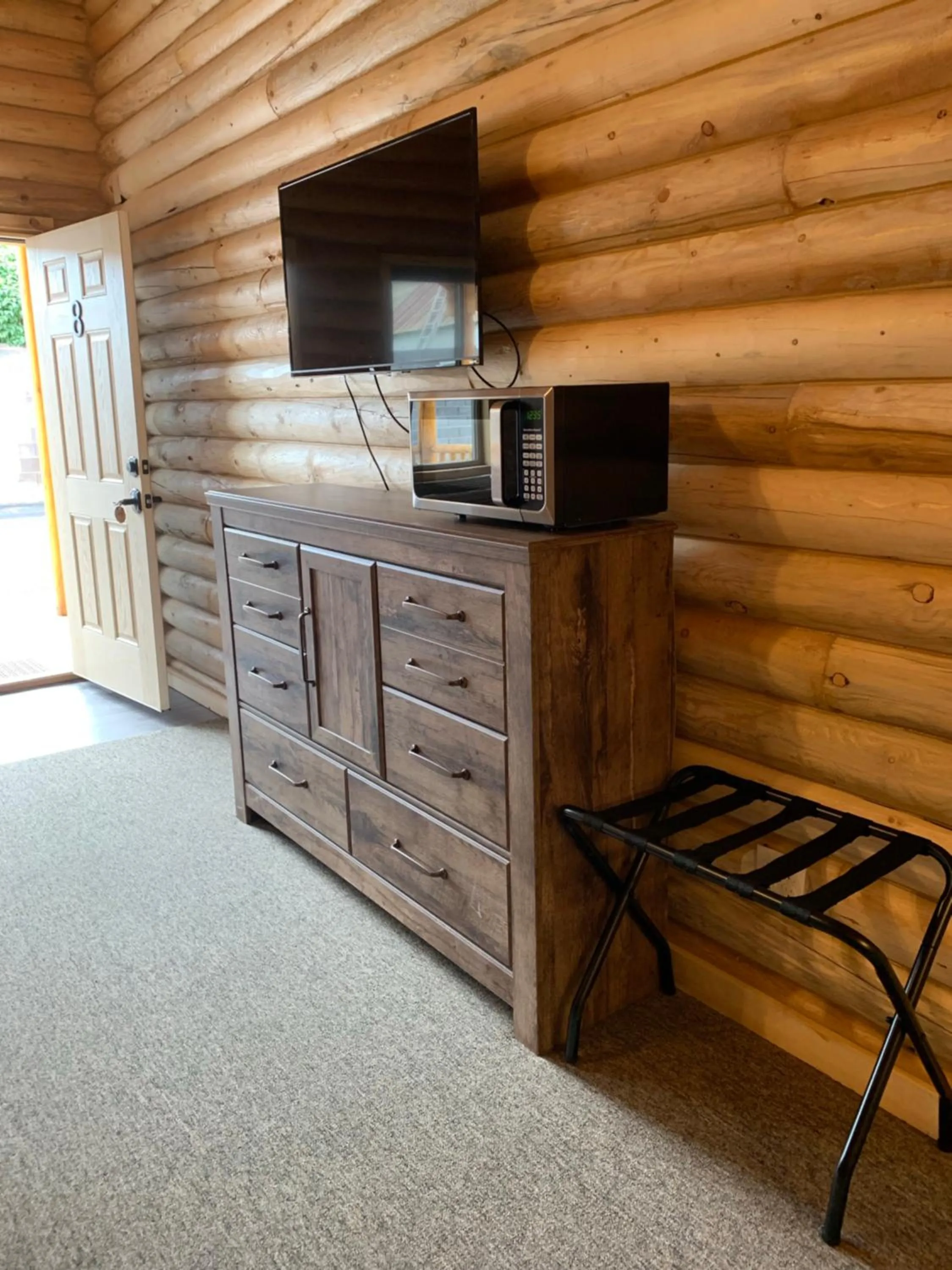 Communal lounge/ TV room in Countryside Cabins