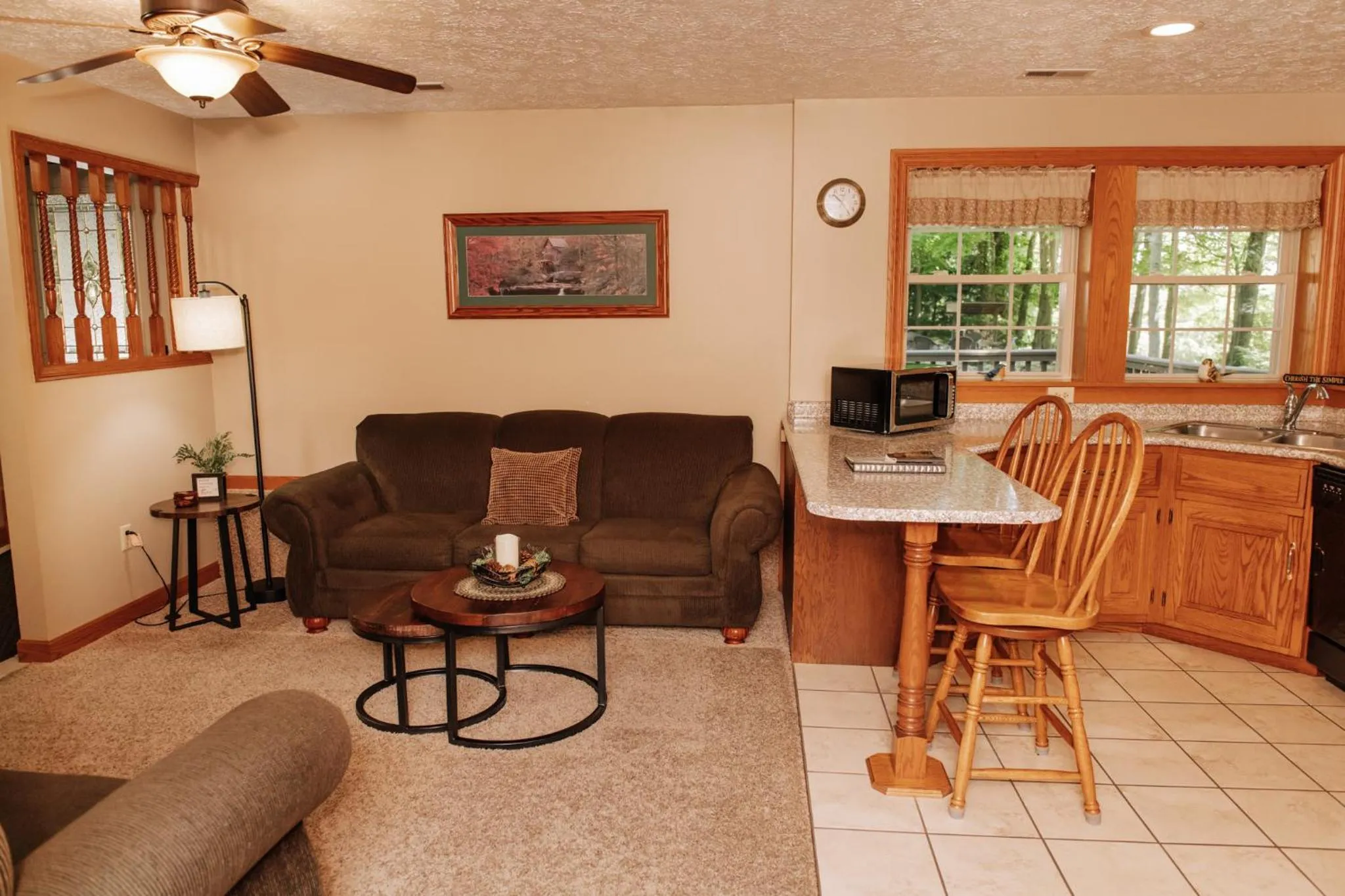 Sojourner's Lodge & Log Cabin Suites