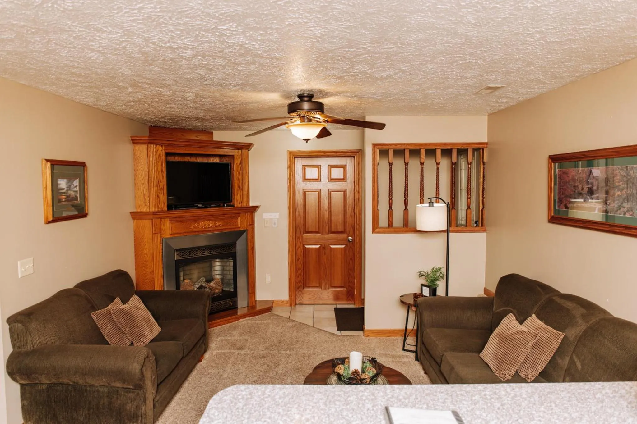 Sojourner's Lodge & Log Cabin Suites