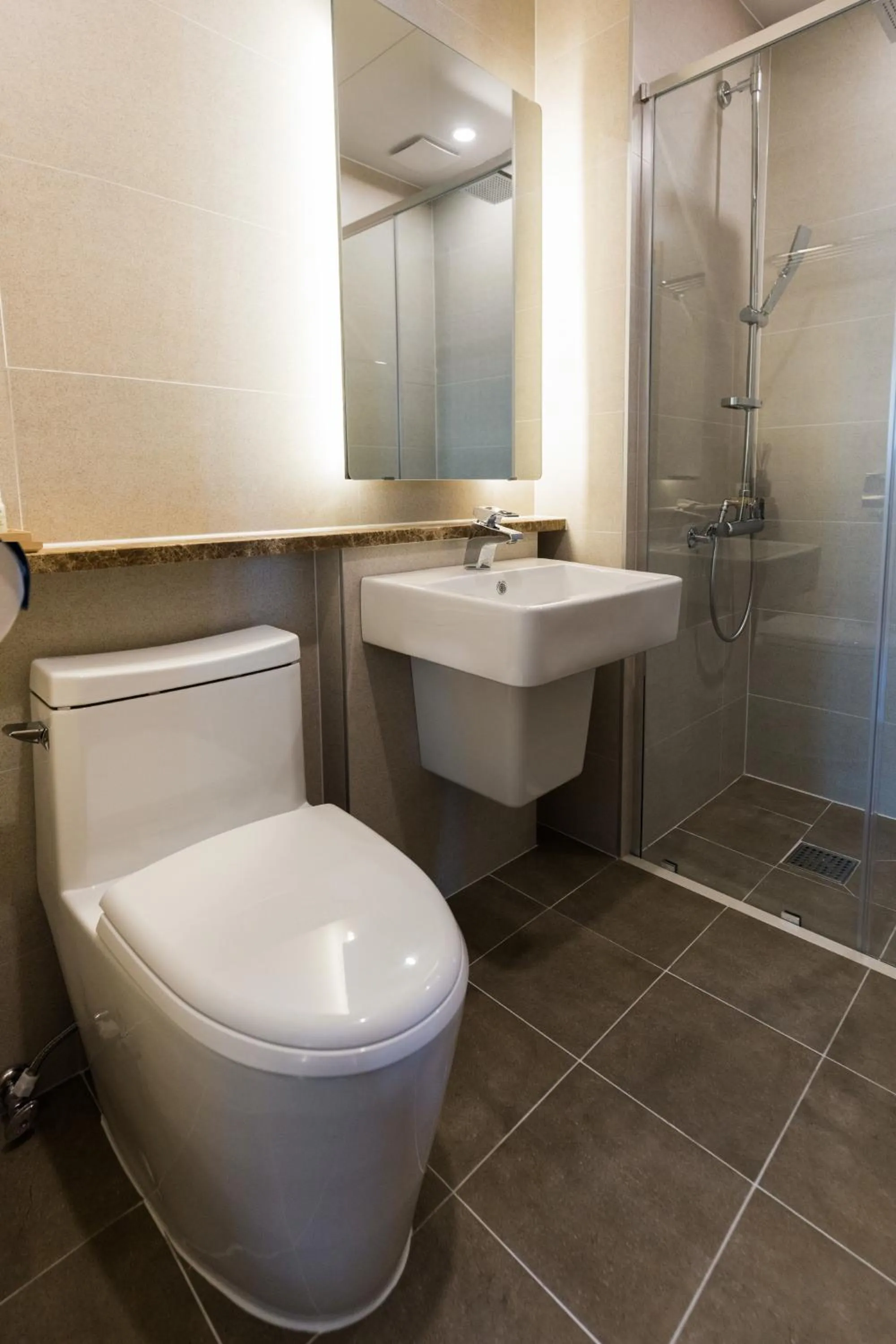 Bathroom in Lemain Hotel