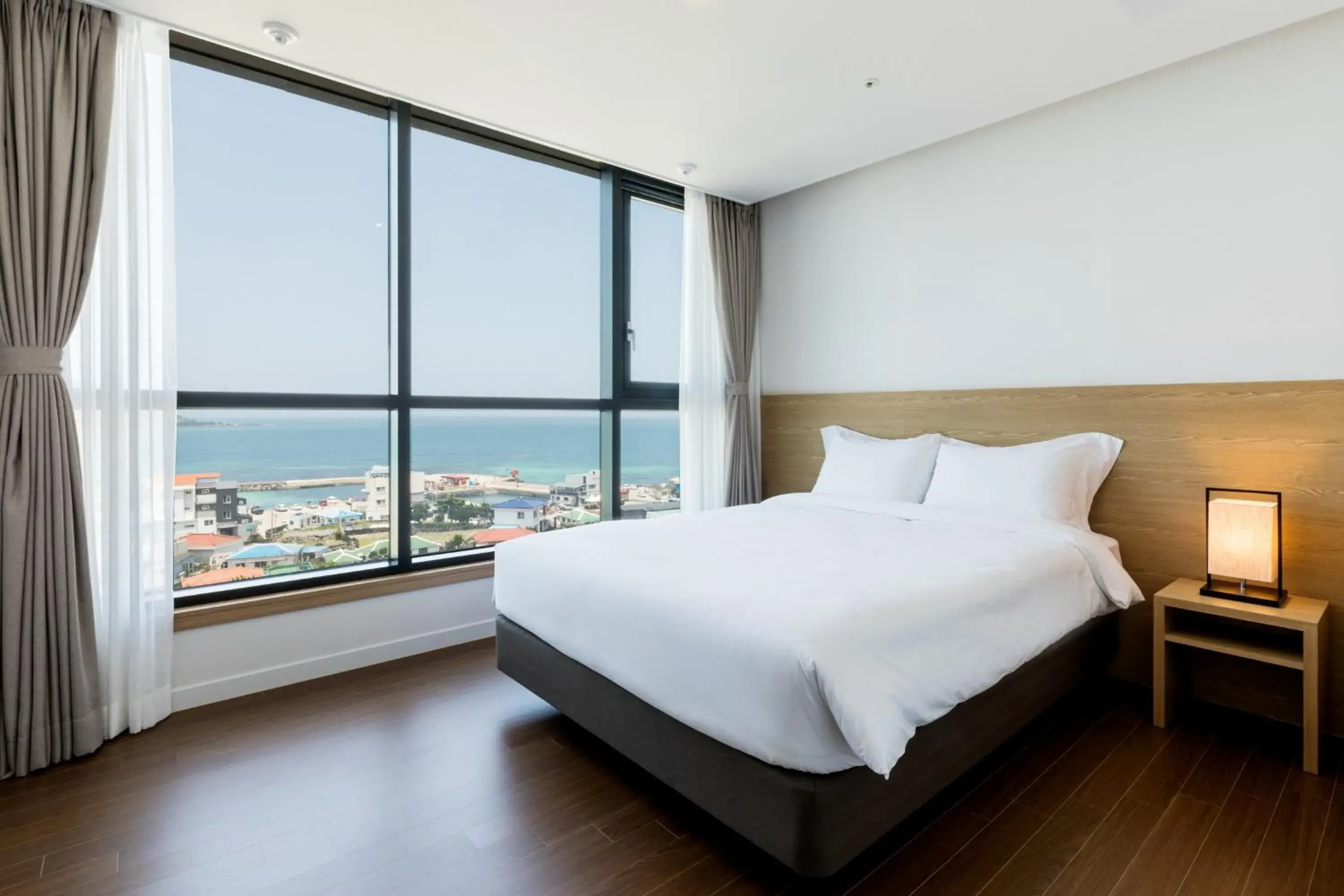 Quadruple Room with Sea View in Lemain Hotel Quadruple Room with Sea View in Lemain Hotel