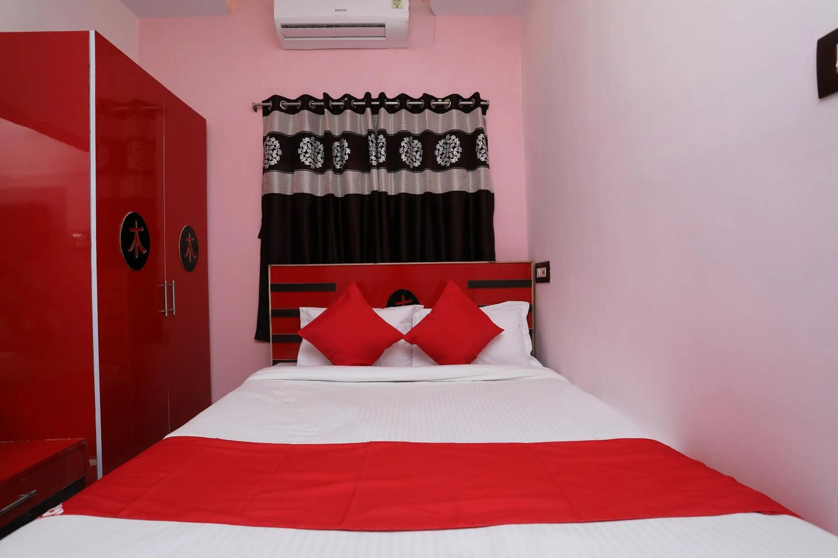 Bedroom, Bed in Super Hotel O HR Inn