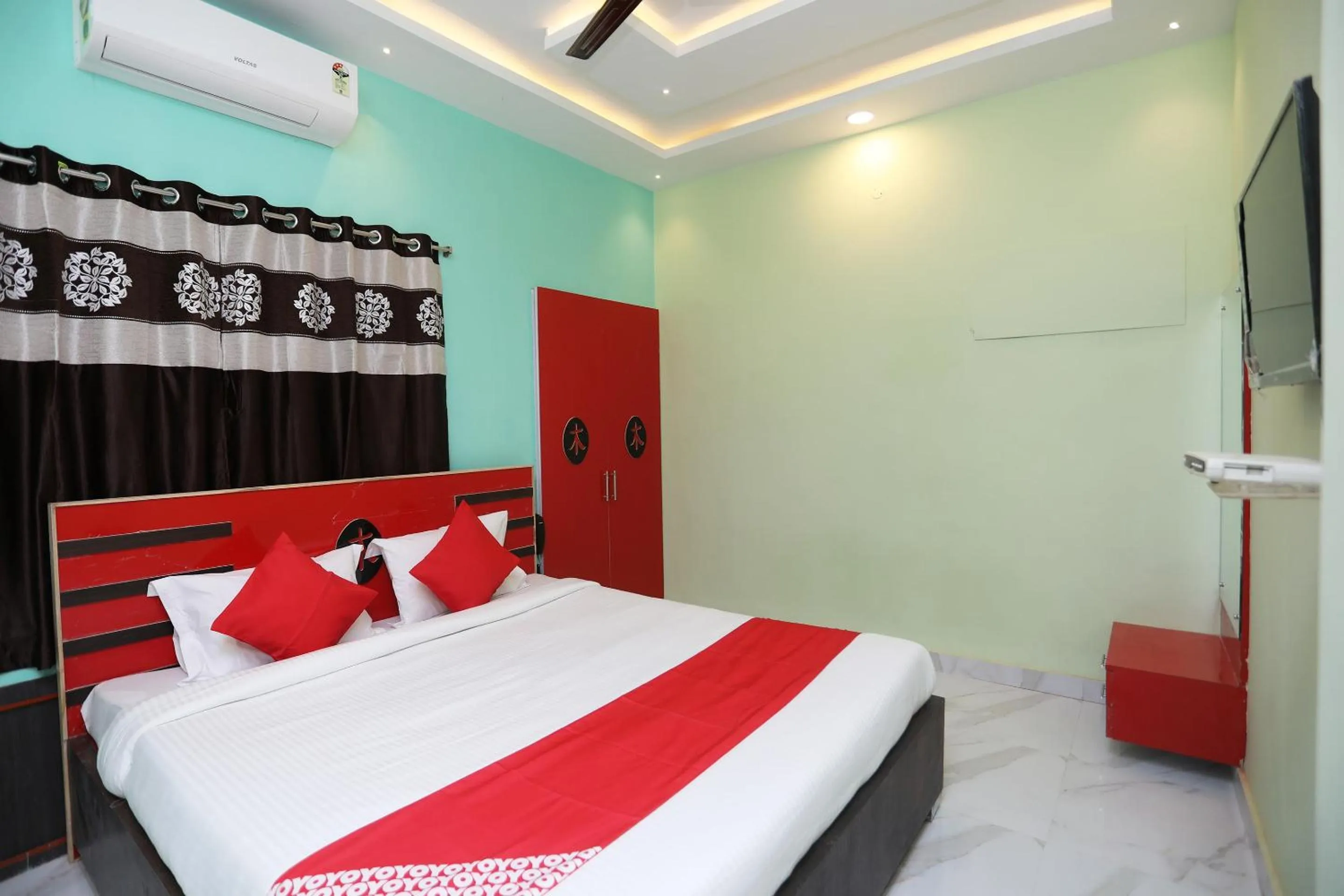 Bedroom, Bed in Super Hotel O HR Inn