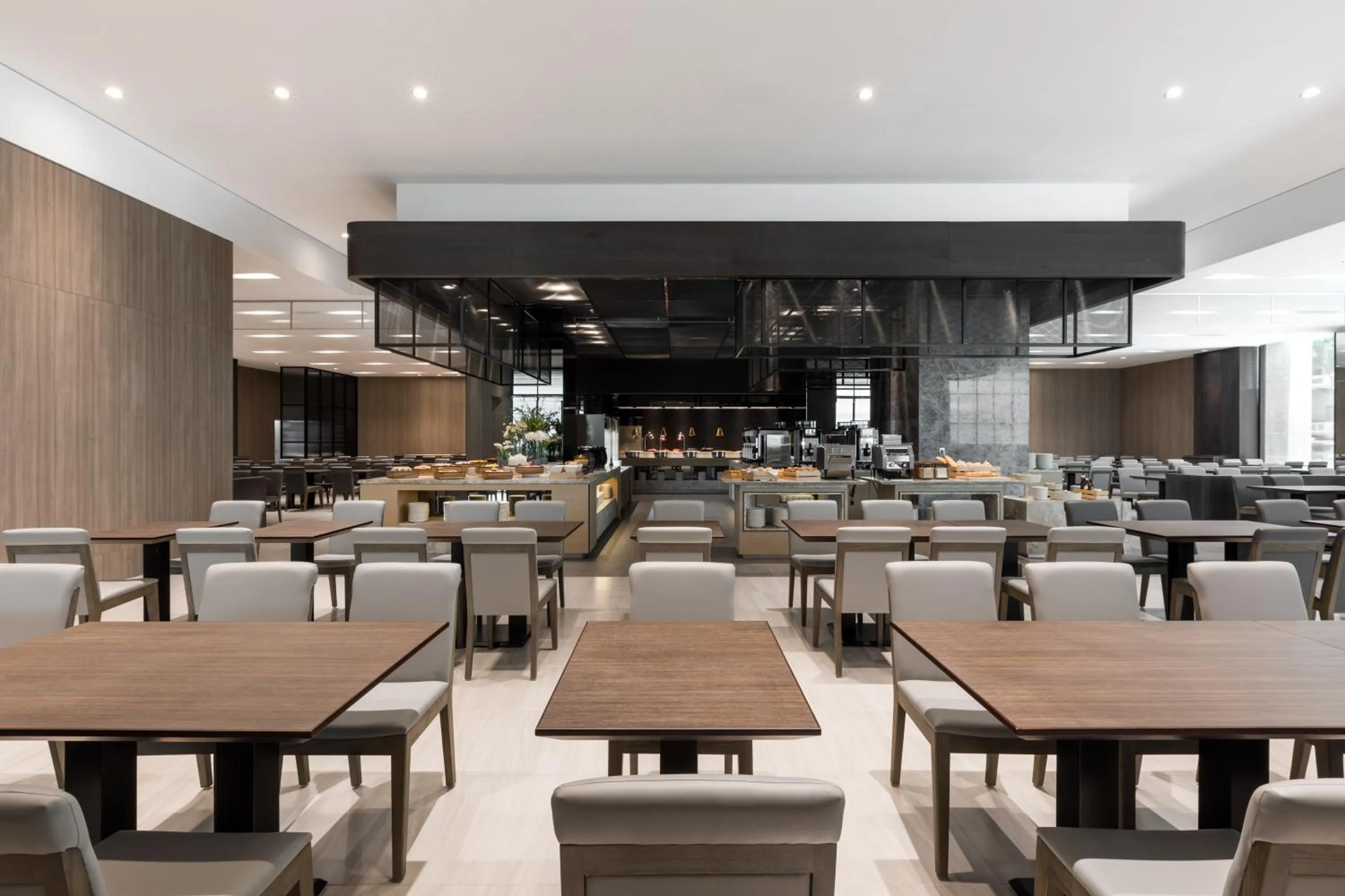 Buffet breakfast in Lakeshore Hotel Tainan