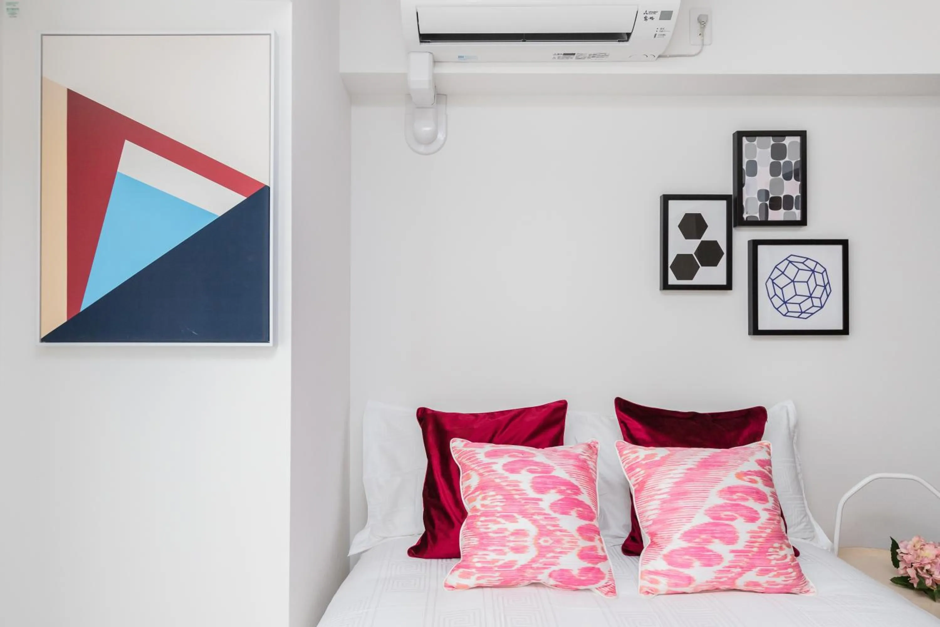 Bed in Hotel Apartment Ueno Inaricho Sta