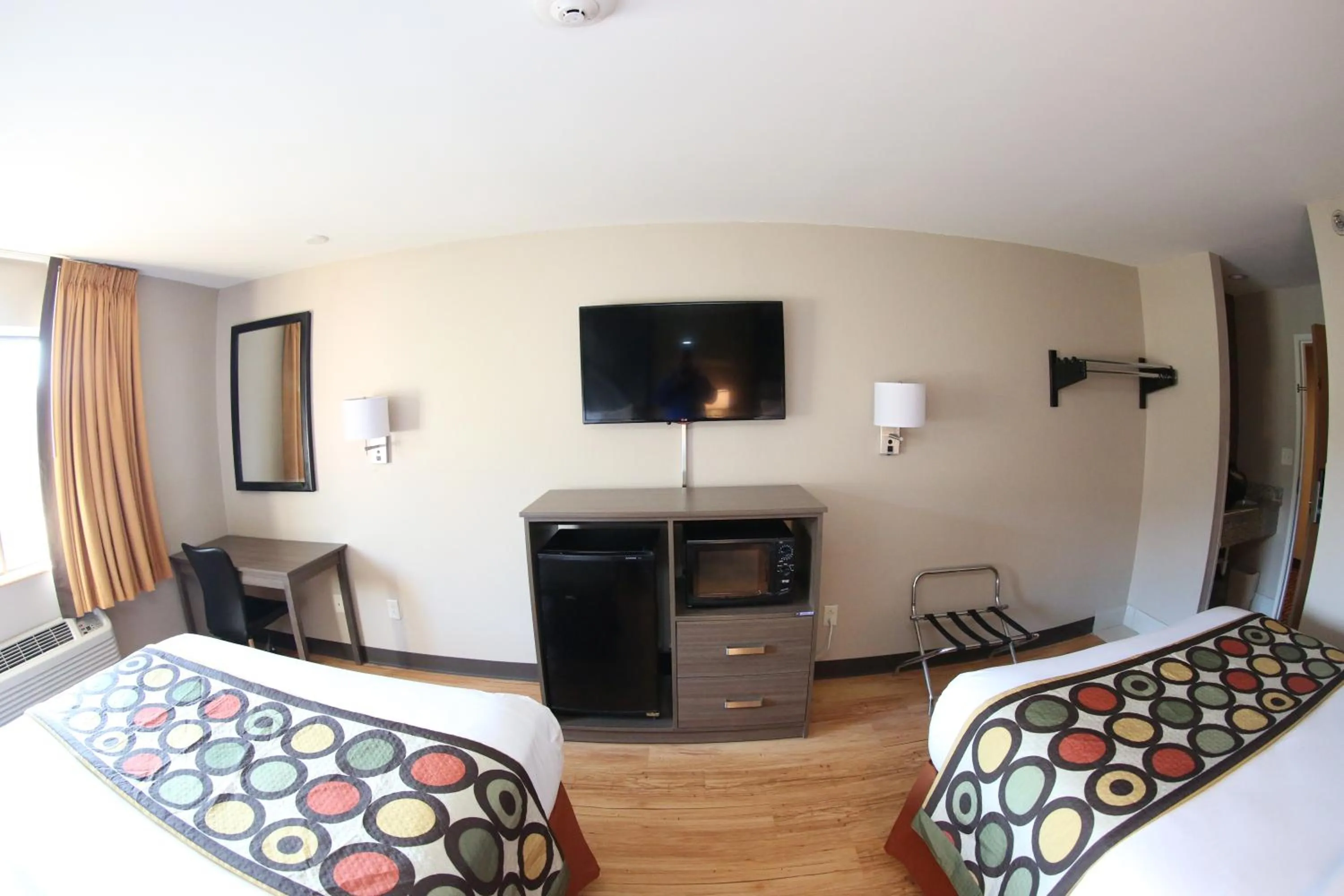 Bed in Super 8 by Wyndham Portsmouth