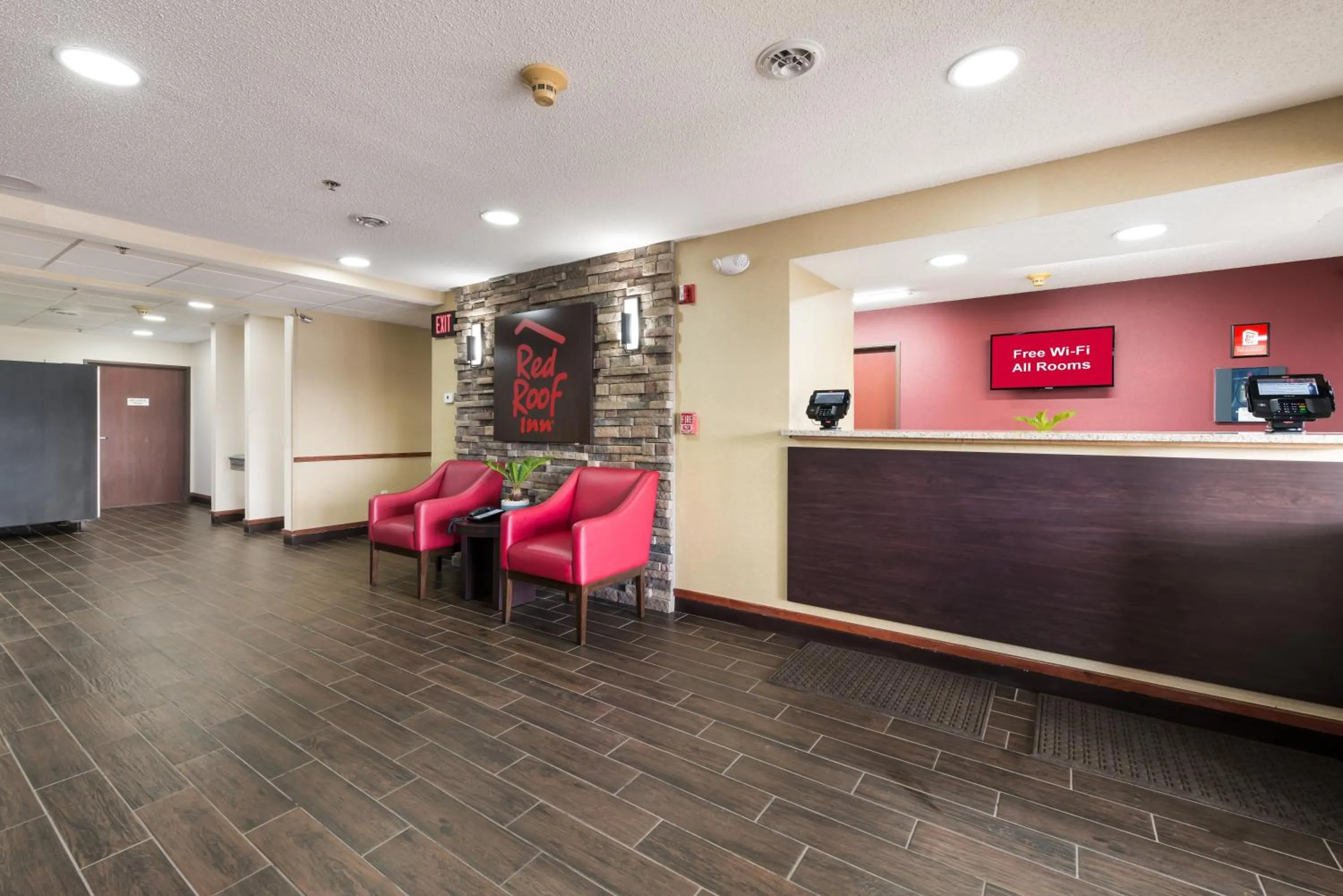 Lobby or reception in Red Roof Inn Auburn
