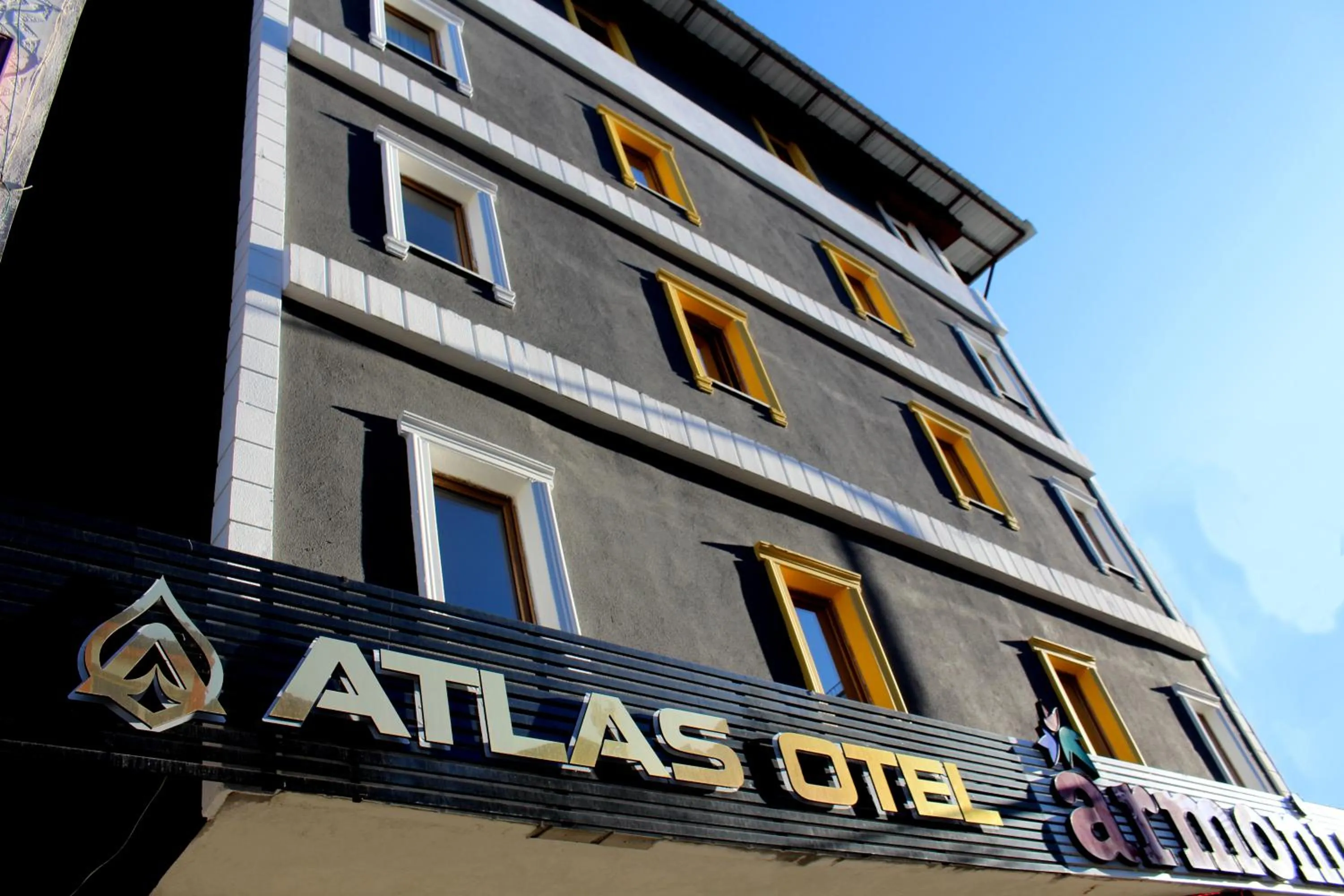 Property building in Atlas Otel