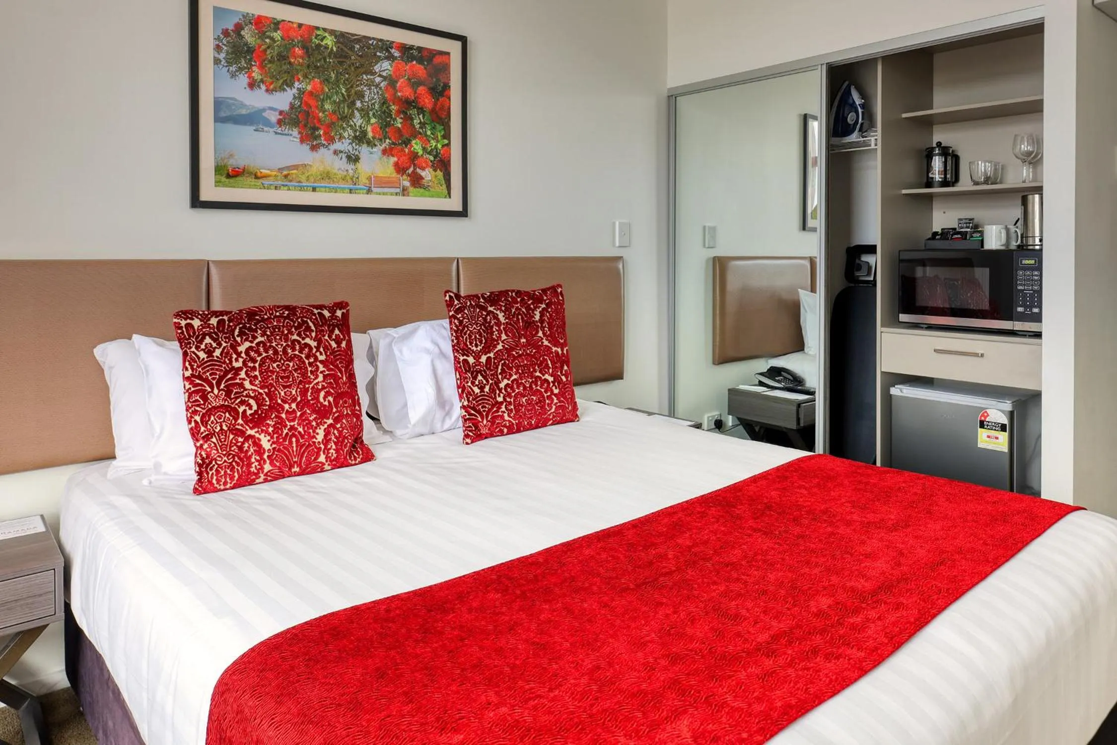 Bed in Ramada Suites by Wyndham Auckland Manukau Pacfic Centre