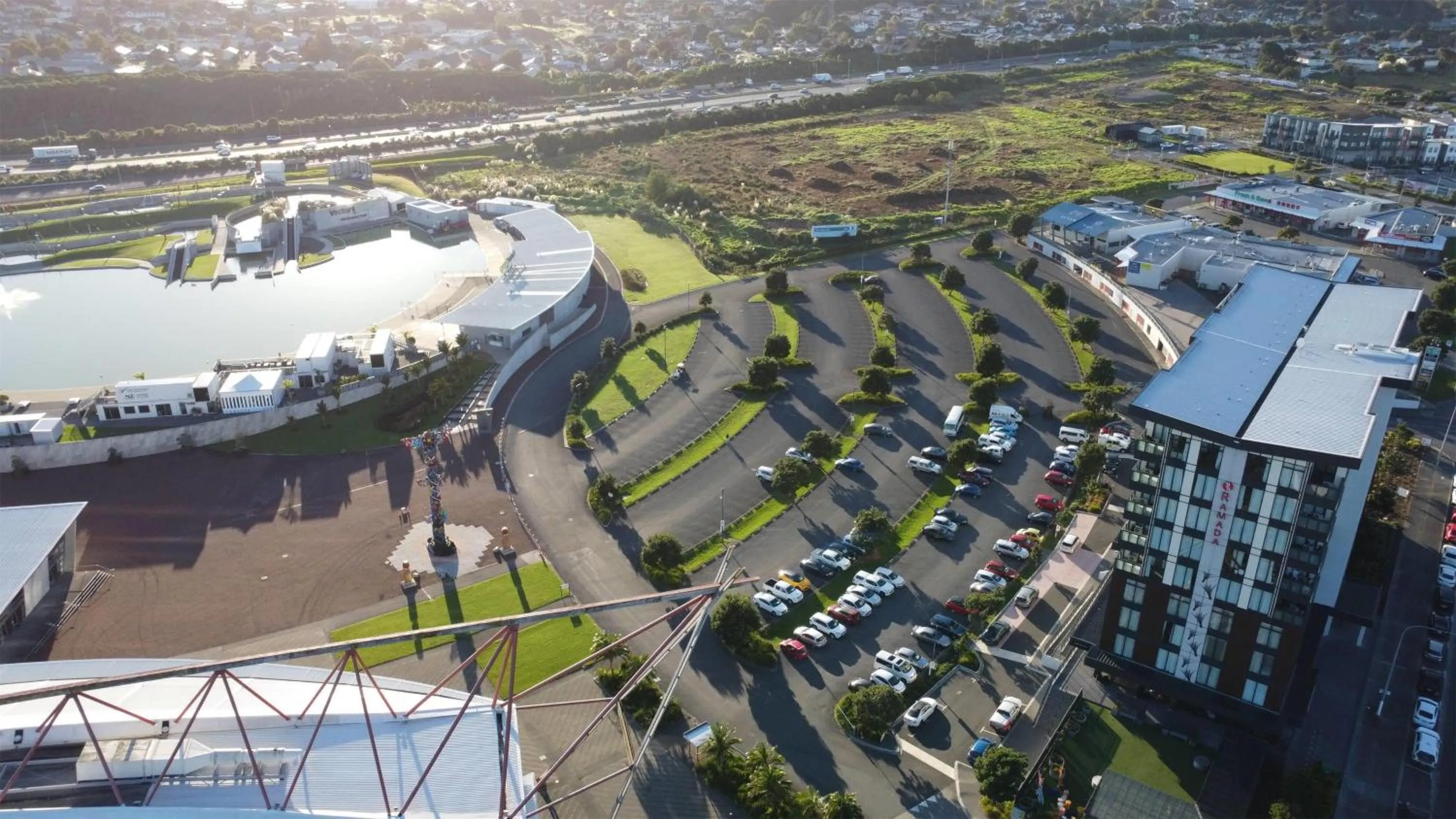 Property building in Ramada Suites by Wyndham Auckland Manukau Pacfic Centre