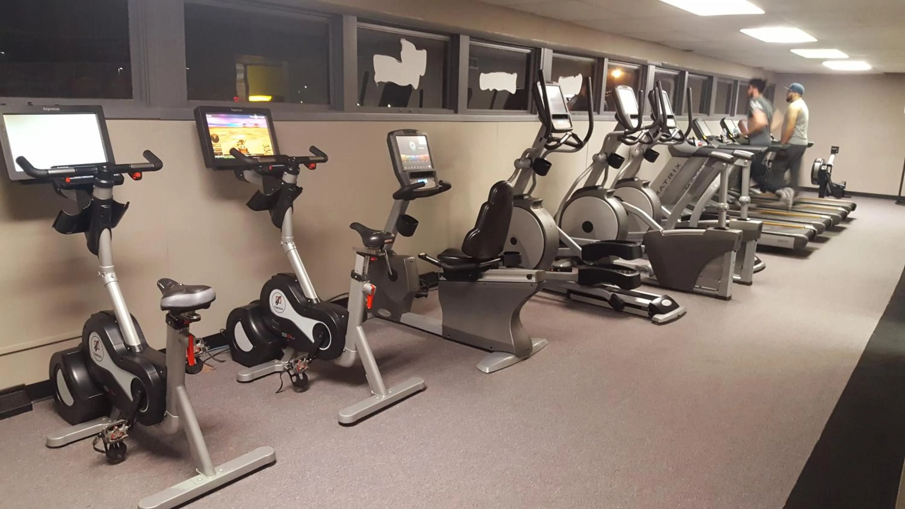 Fitness centre/facilities in Super 8 by Wyndham Osceola IA