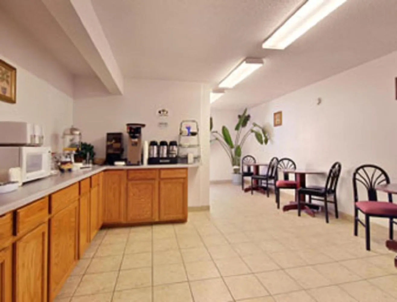 Super 8 by Wyndham Osceola IA