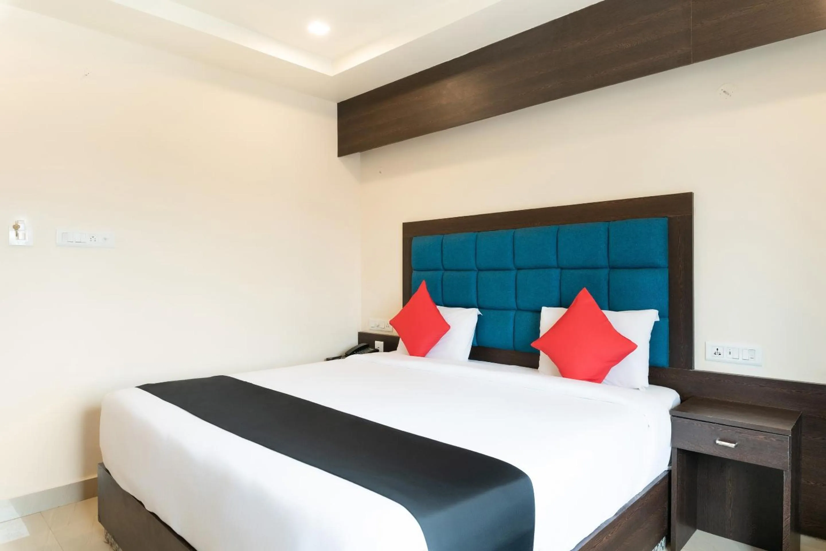 Bedroom, Bed in Capital O Seatree