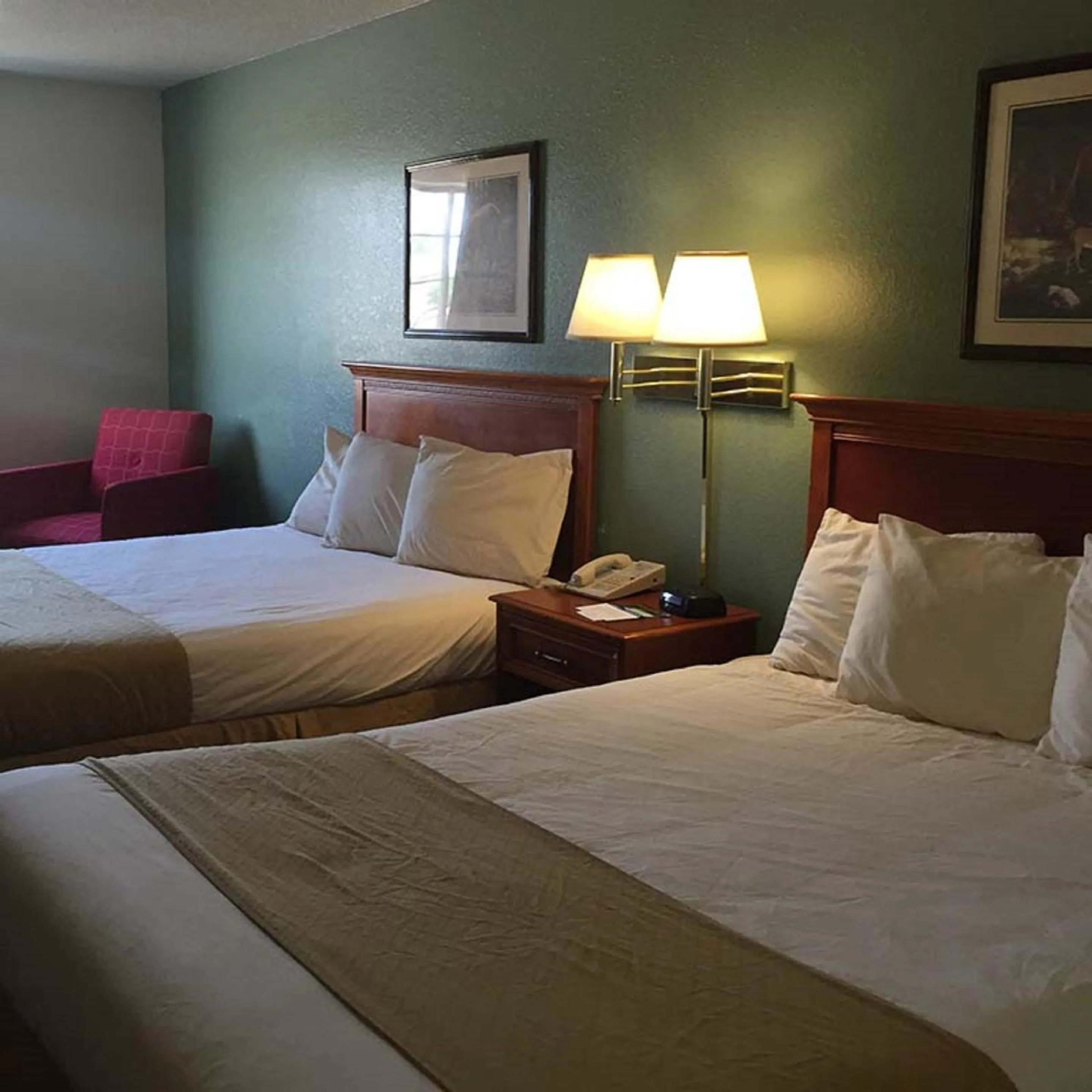 Photo of the whole room, Bed in Osceola Grand Hotel