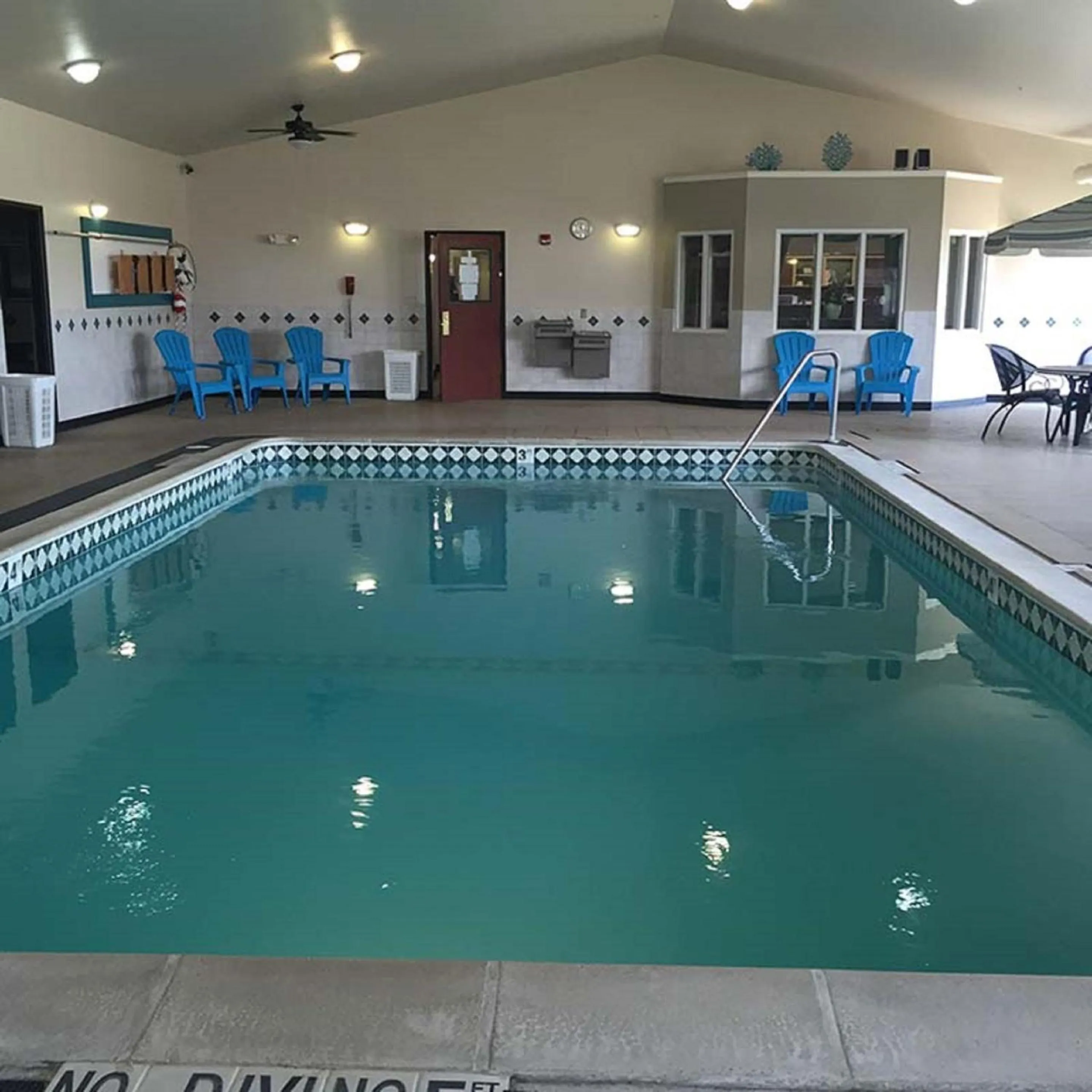 Swimming pool in Osceola Grand Hotel