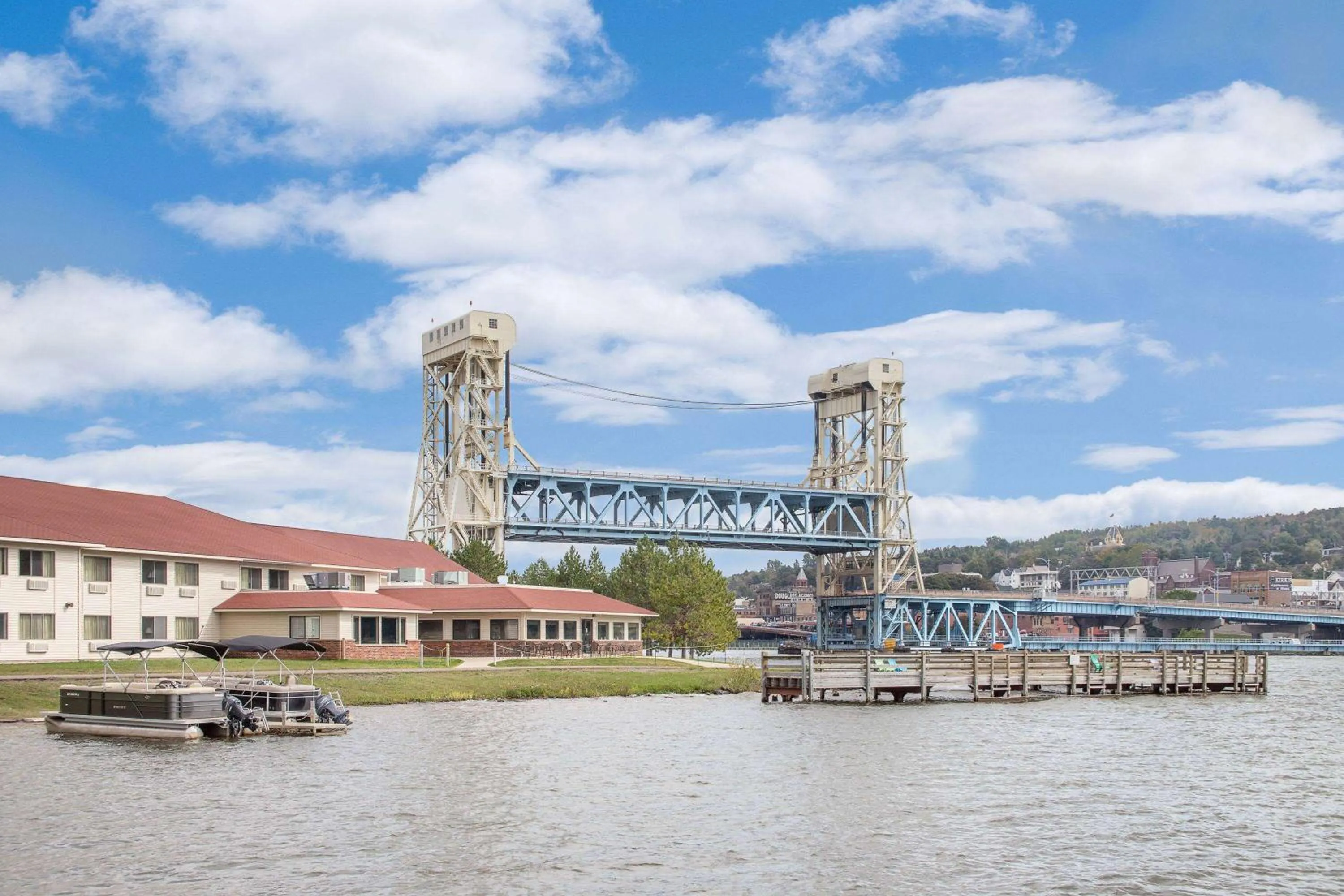 Property building in Ramada by Wyndham Hancock Waterfront