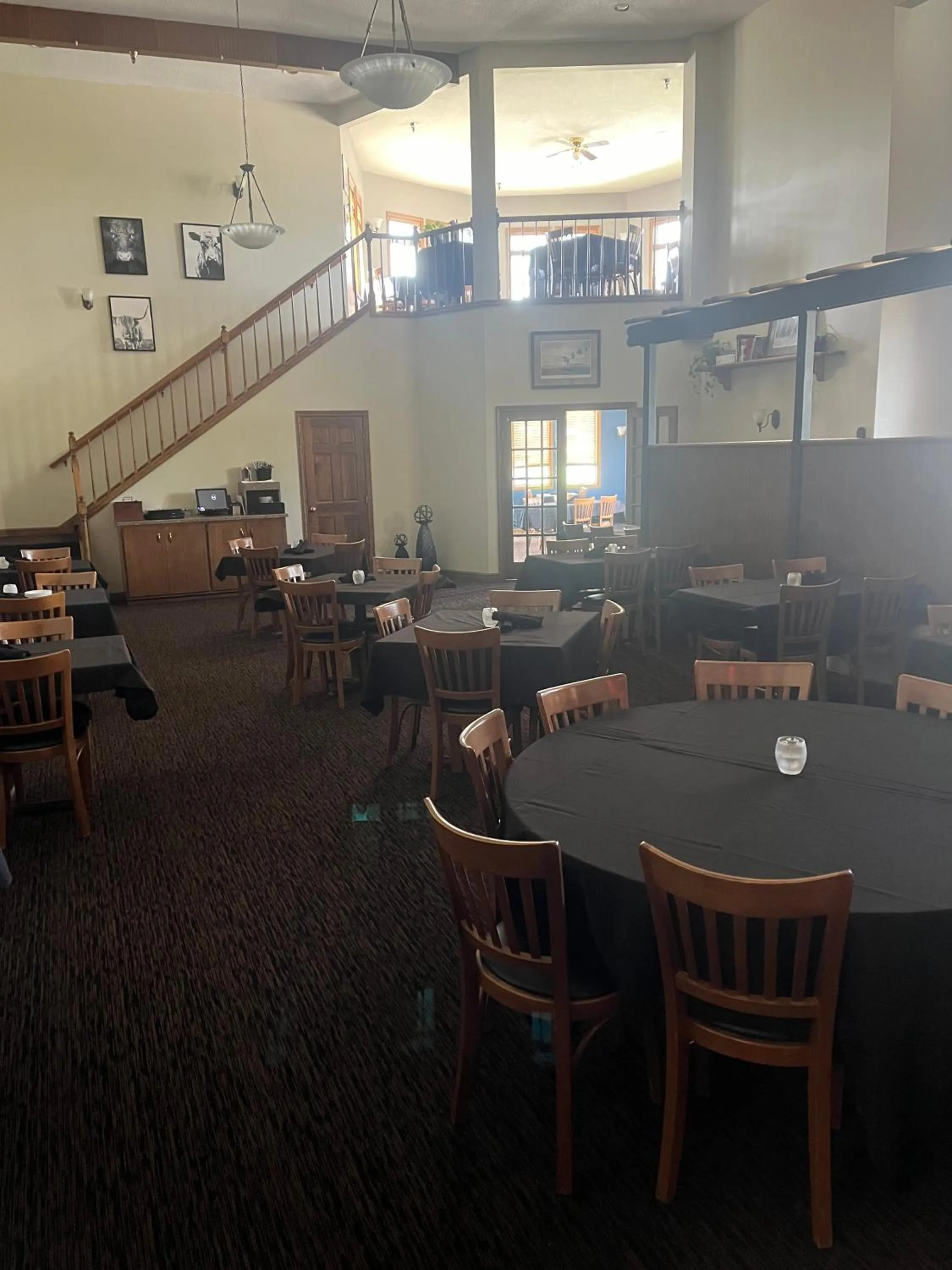 Restaurant/places to eat in Days Inn by Wyndham Hutchinson