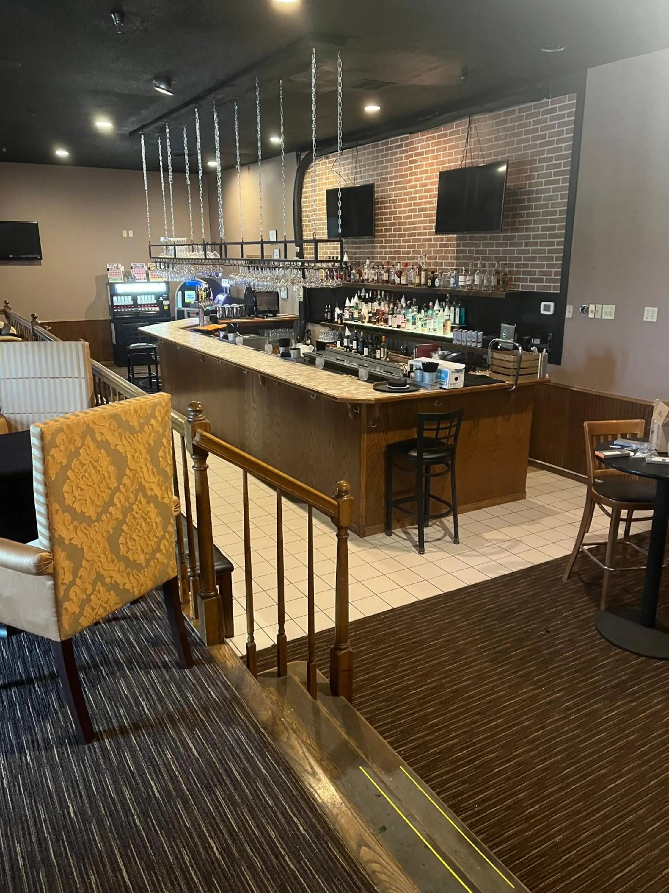 Restaurant/places to eat in Days Inn by Wyndham Hutchinson