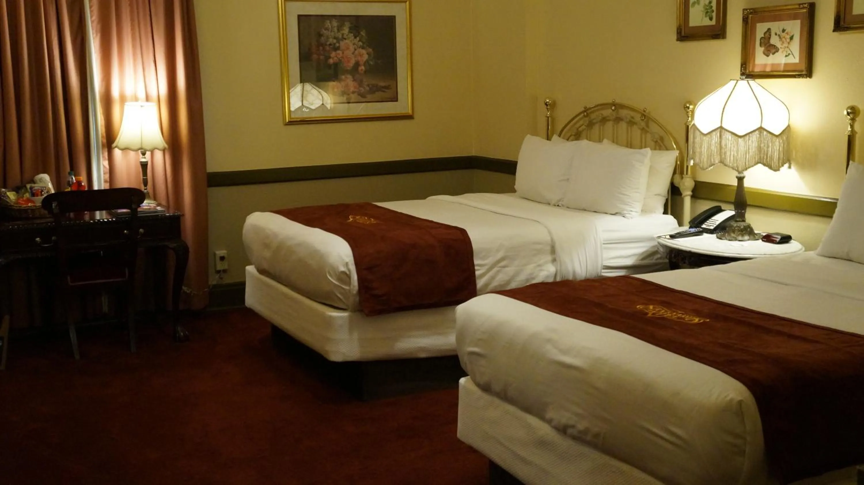 Bedroom, Bed in Stockyards Hotel