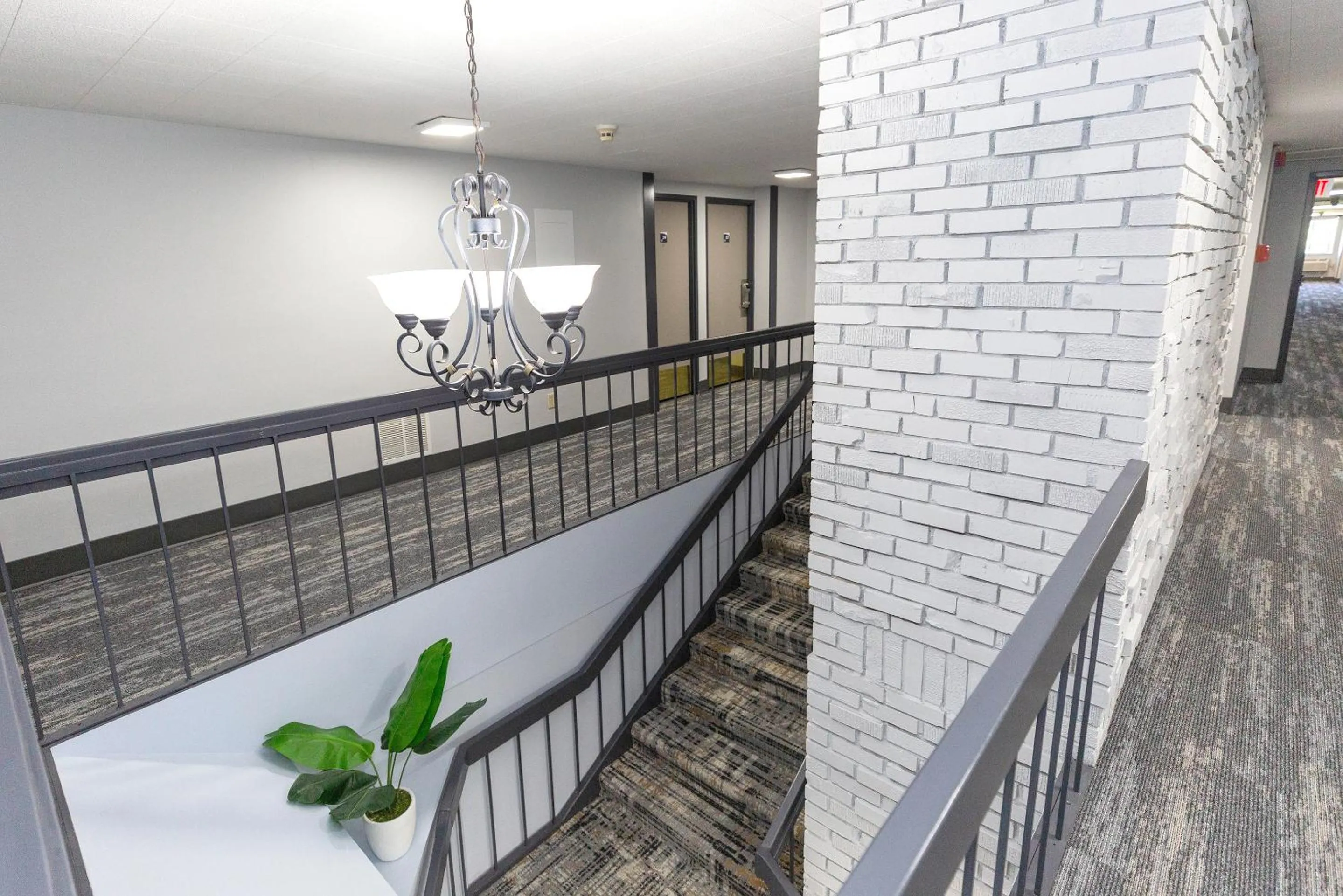 Inner courtyard view in Coratel Inn & Suites by Jasper Mankato