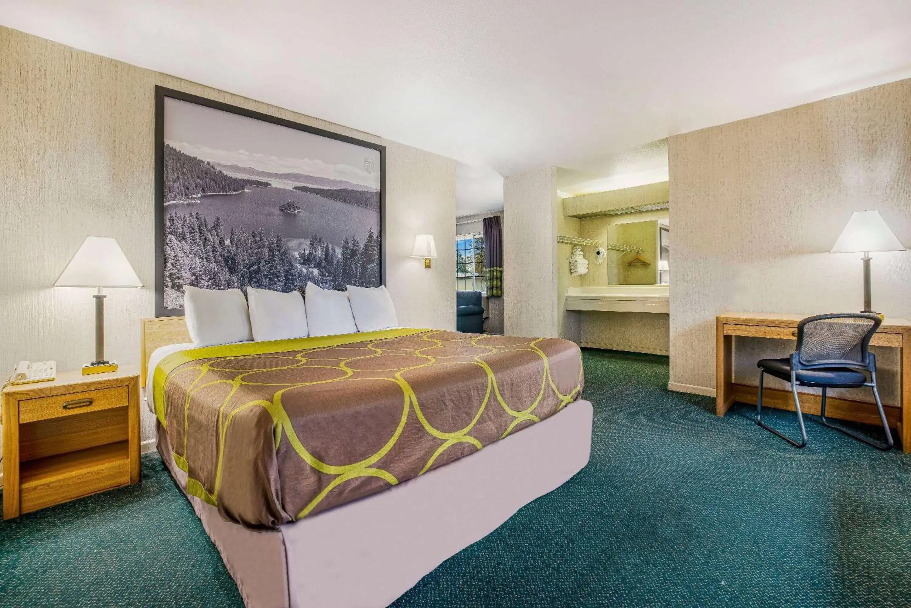 Family Studio Suite with One King Bed and Fireplace - Non-Smoking in Super 8 by Wyndham Auburn Family Studio Suite with One King Bed and Fireplace - Non-Smoking in Super 8 by Wyndham Auburn