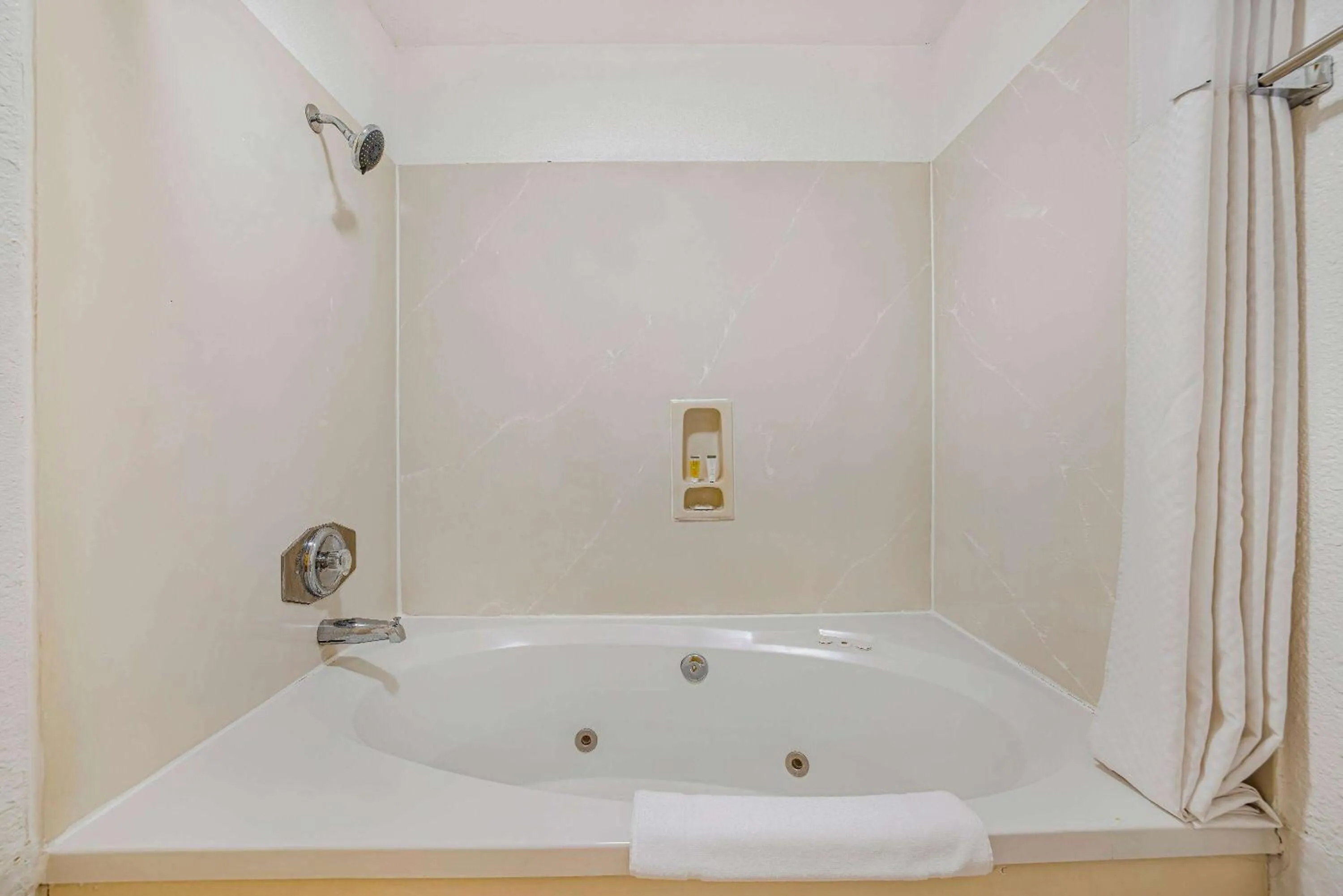 Bed in Super 8 by Wyndham Auburn