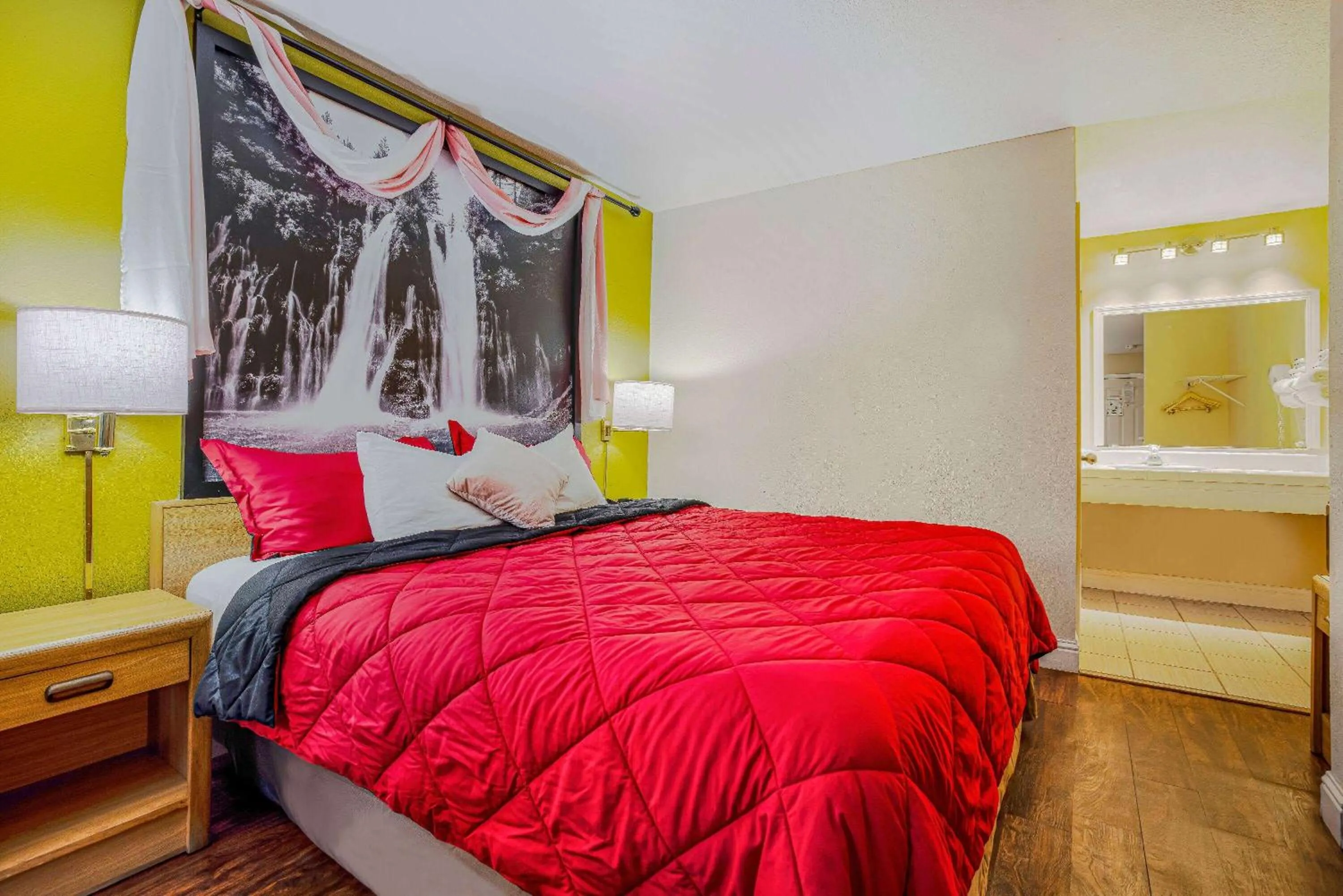 Bed in Super 8 by Wyndham Auburn