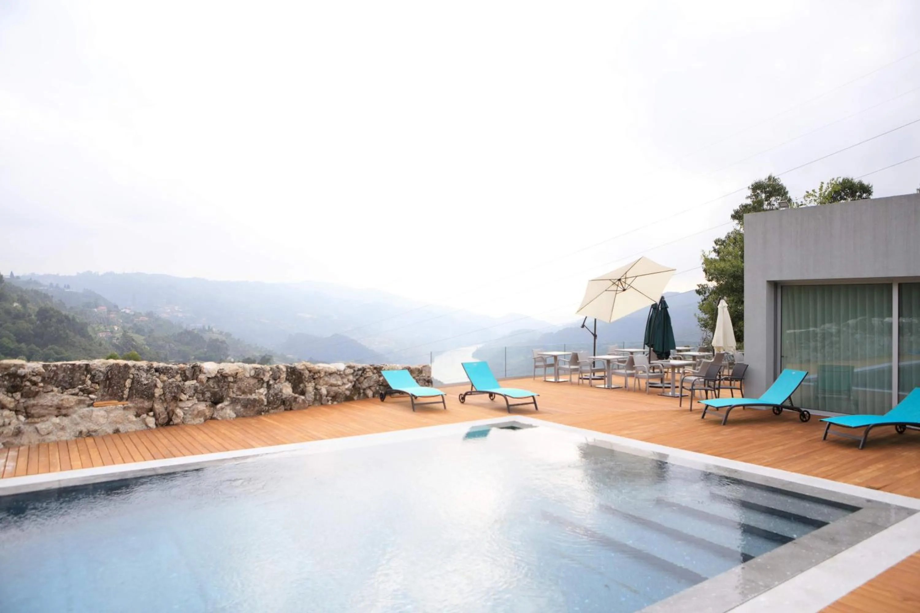 Swimming pool in Oak Nature