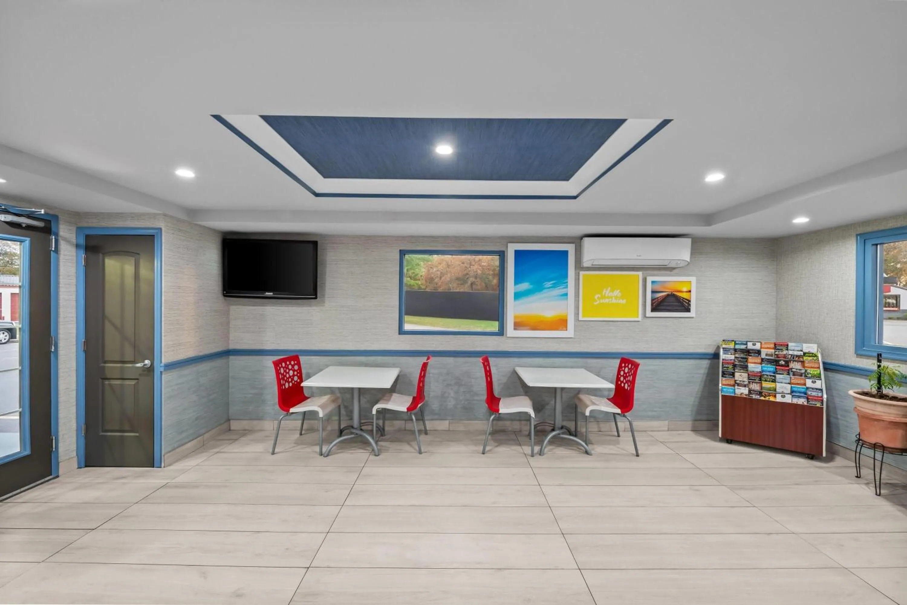 Lobby or reception in Days Inn by Wyndham Chesapeake