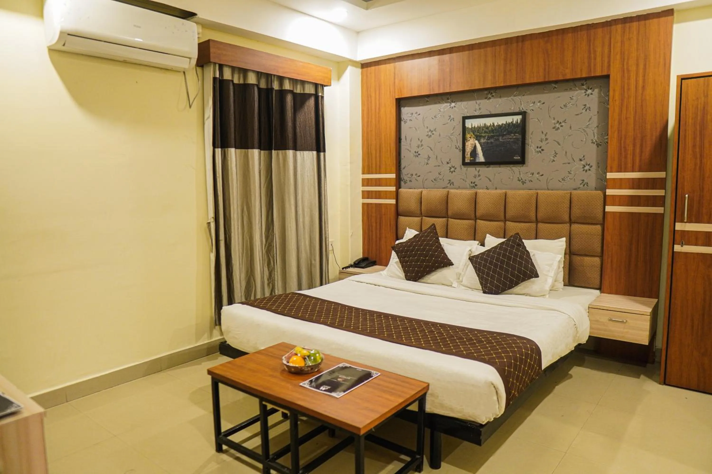 Bedroom, Bed in Mount Amara Hotel & Spa, Siliguri