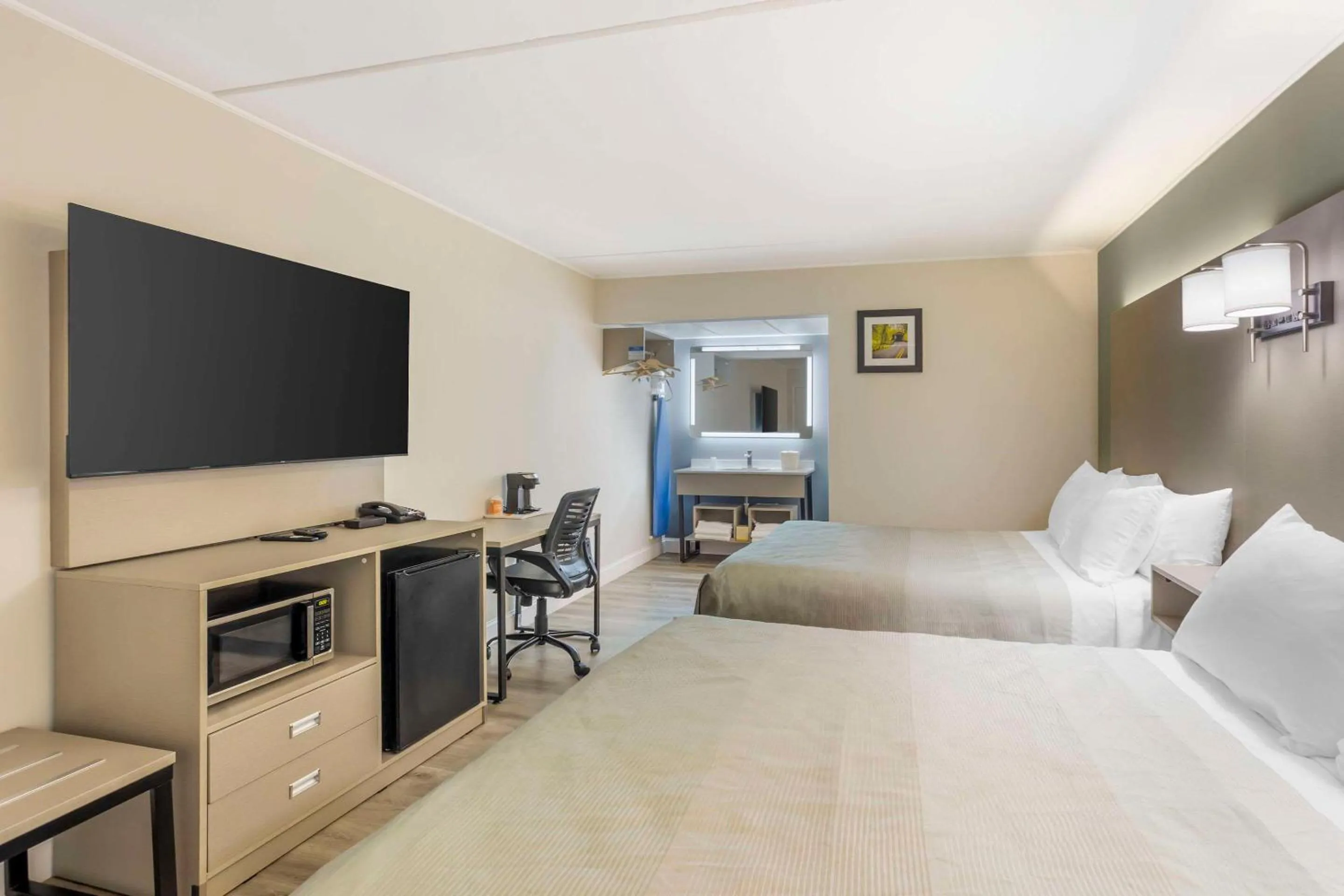 Bedroom, Bed in Mill Stream Country Inn