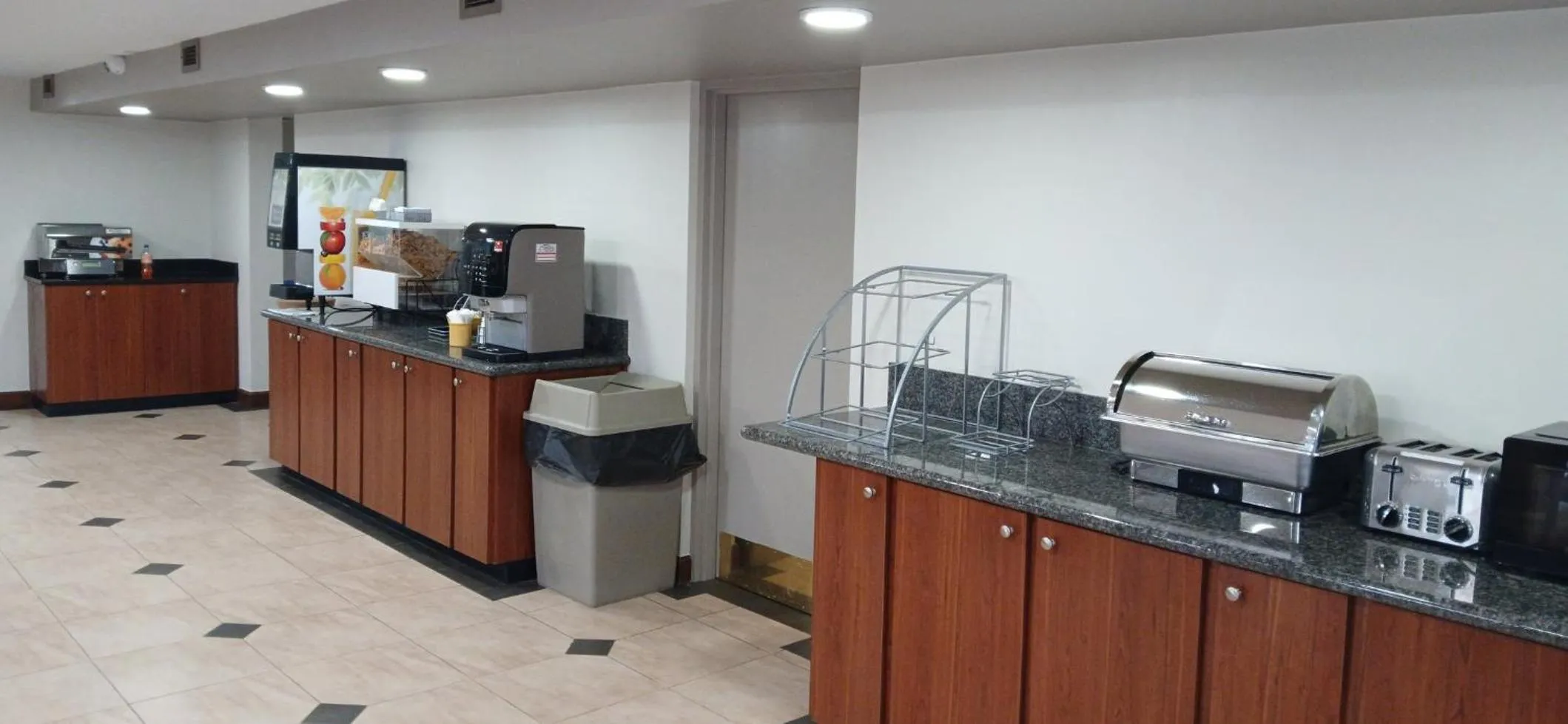 Breakfast in Red Roof Inn Leeds