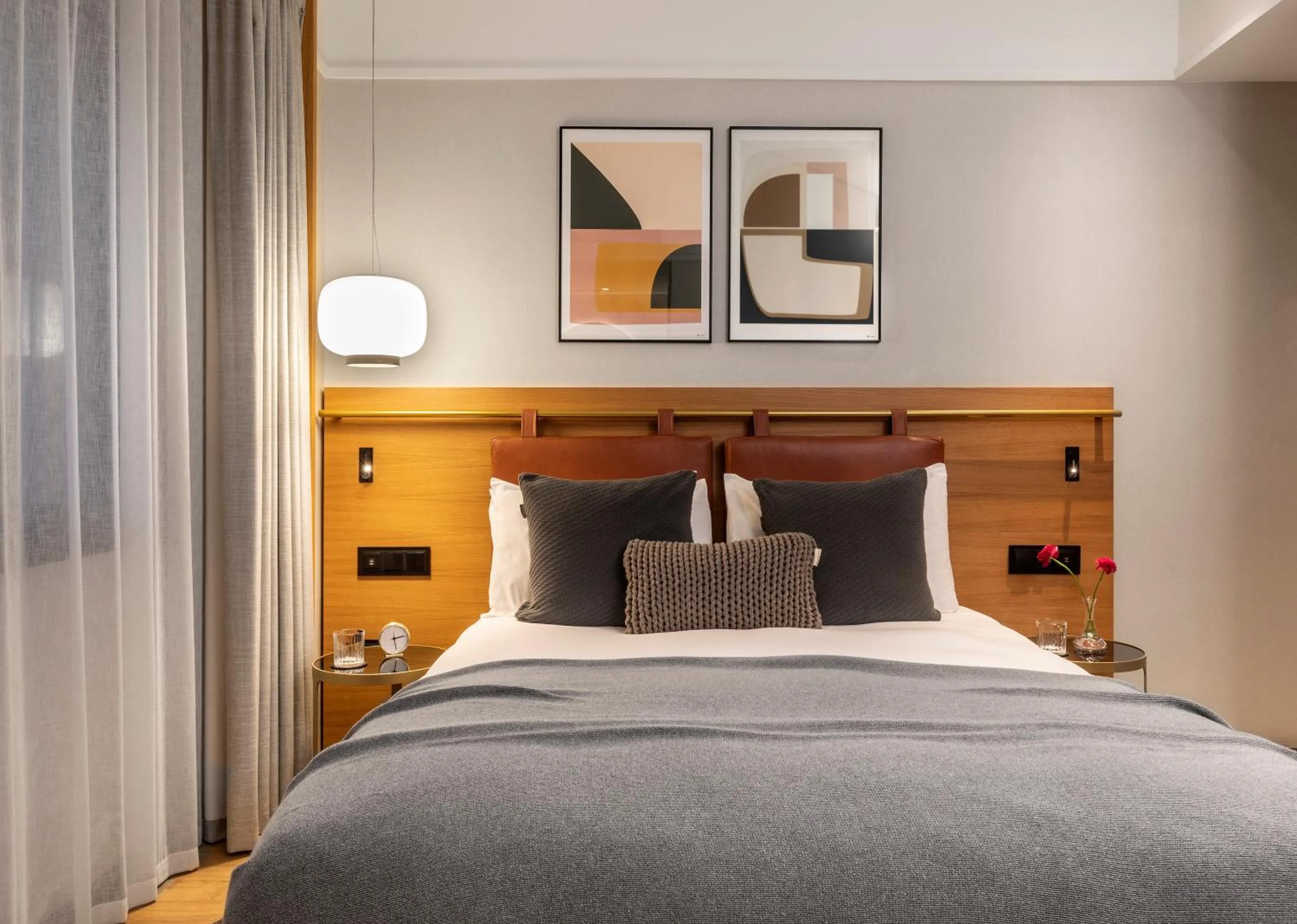 Bed in Kimpton Vividora Hotel by IHG