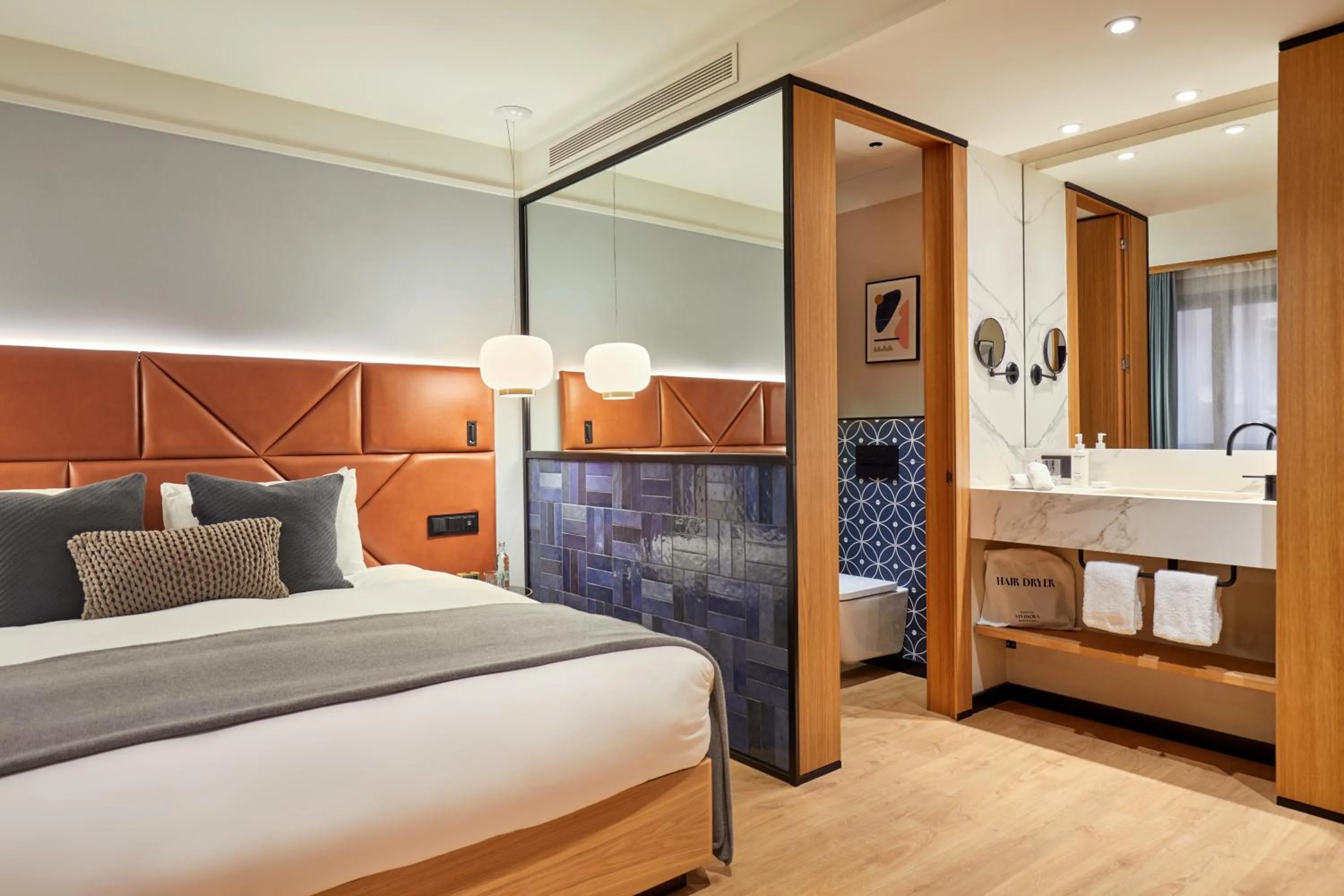 Bathroom, Bed in Kimpton Vividora Hotel by IHG