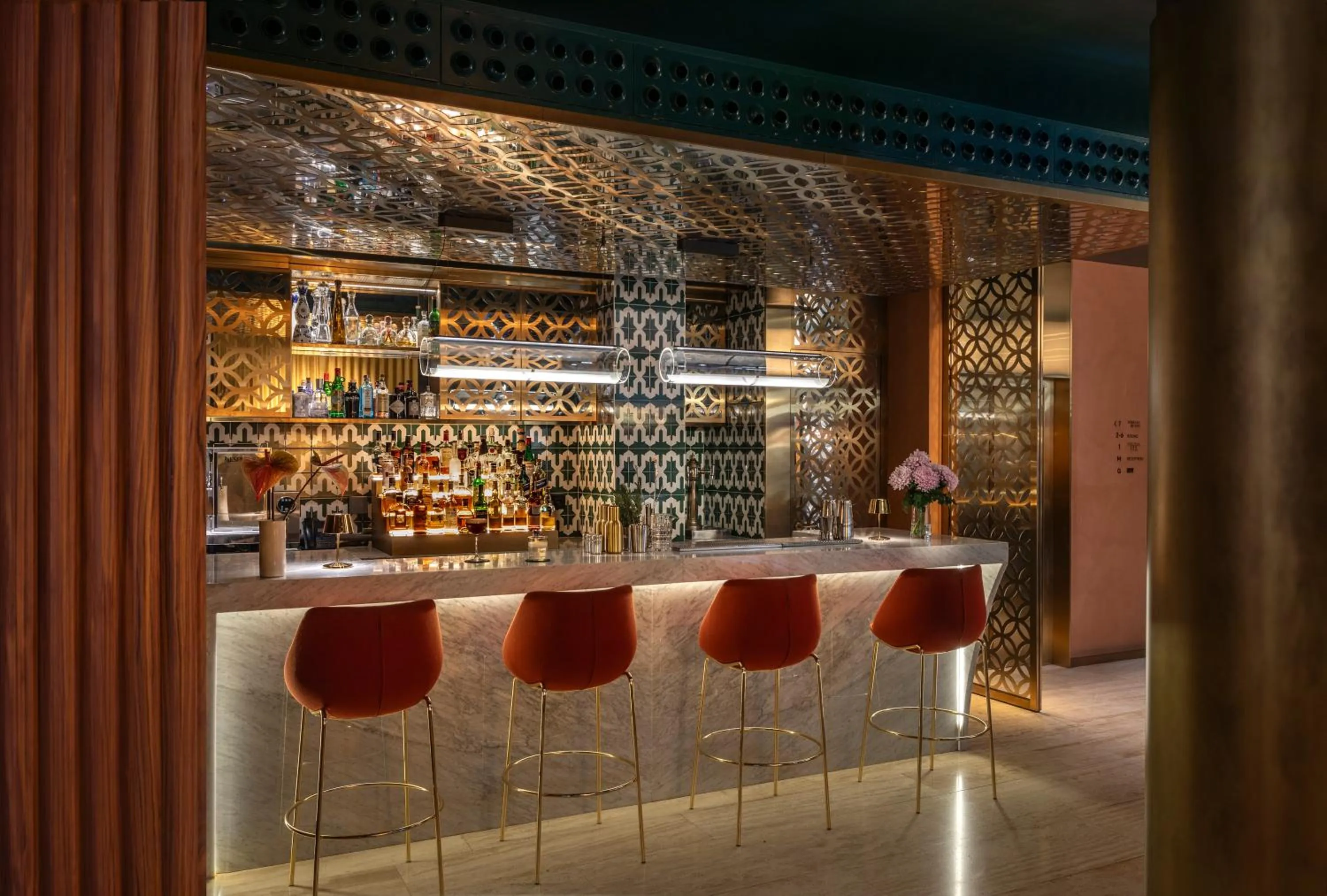 Lounge or bar in Kimpton Vividora Hotel by IHG